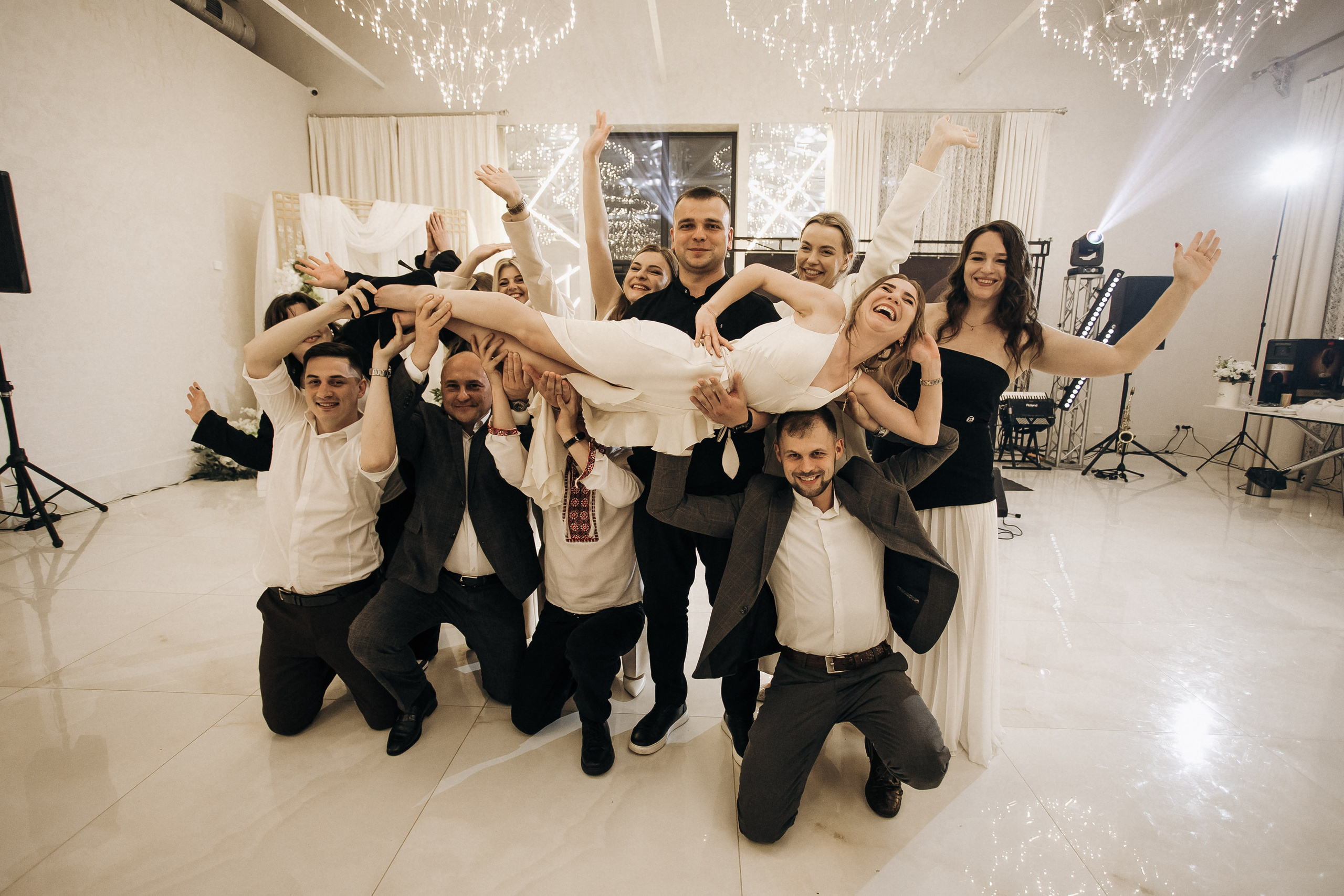 Мокрі плечі. Теплі серця. Фотограф Максим Остапенко | Кам'янець-Подільський | Львів | Київ