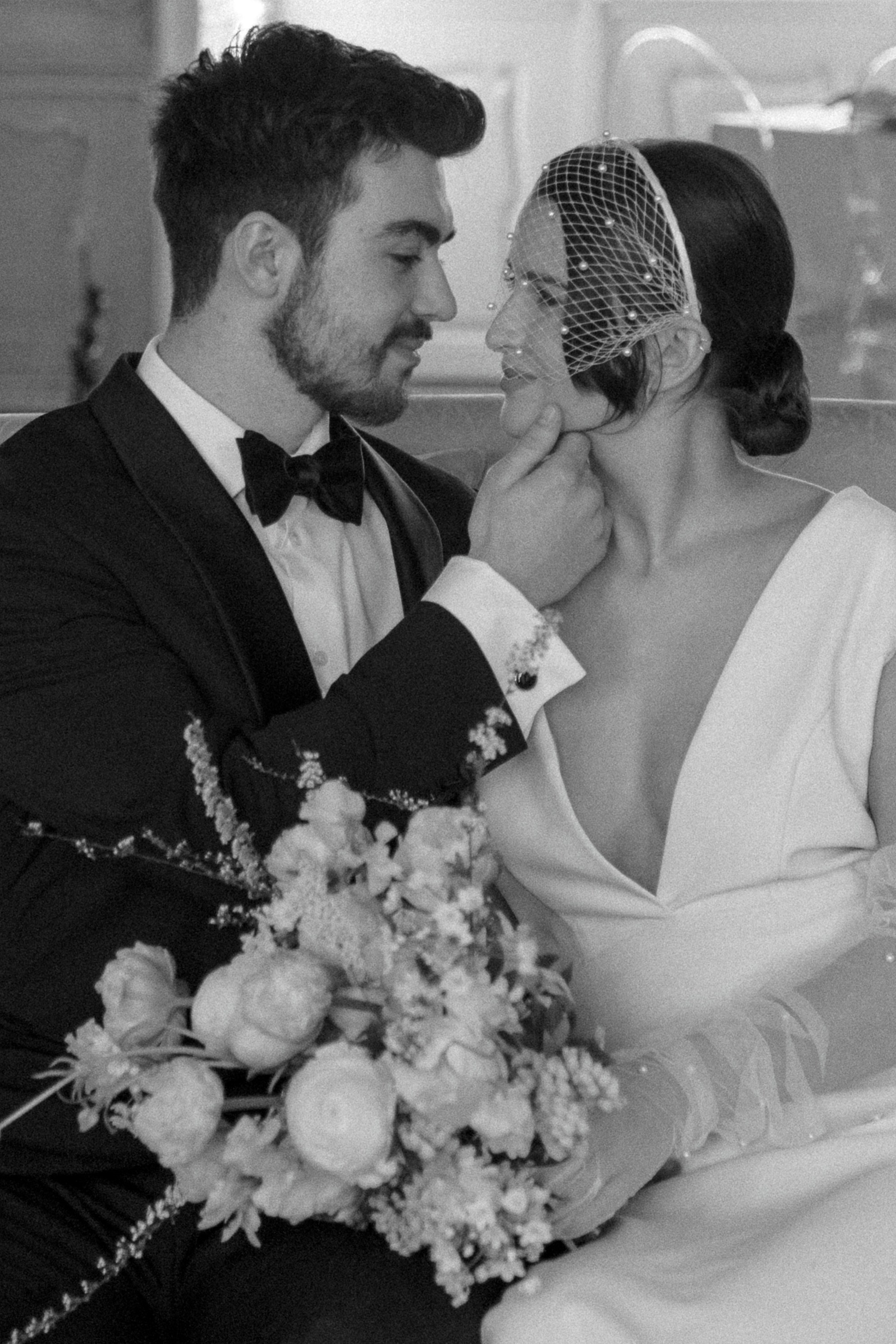 Свадьба Томаса и Вероники в шато Бон Репос. Vitalie Varvarynets — свадебный фотограф Прага