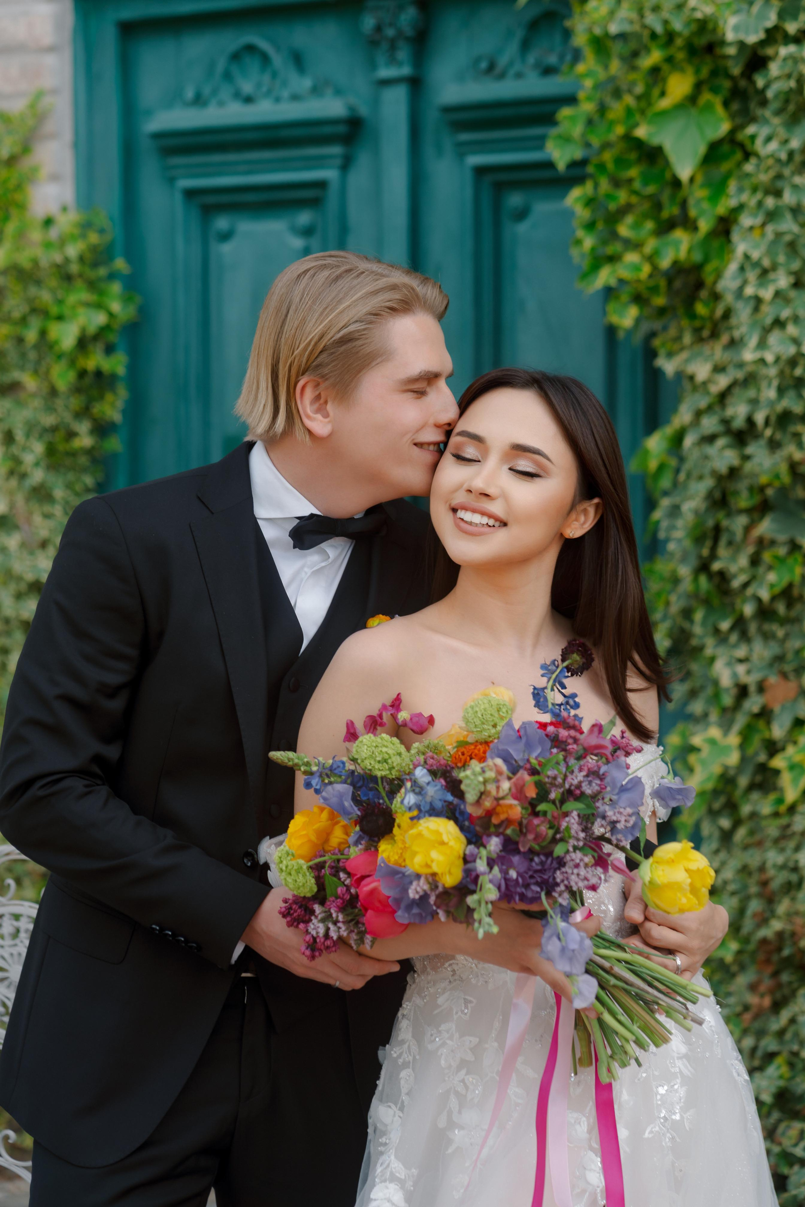 Whispers of Romance - Thomas & Violeta's Wedding. Vitalie Varvarynets — Prague Wedding Photographer