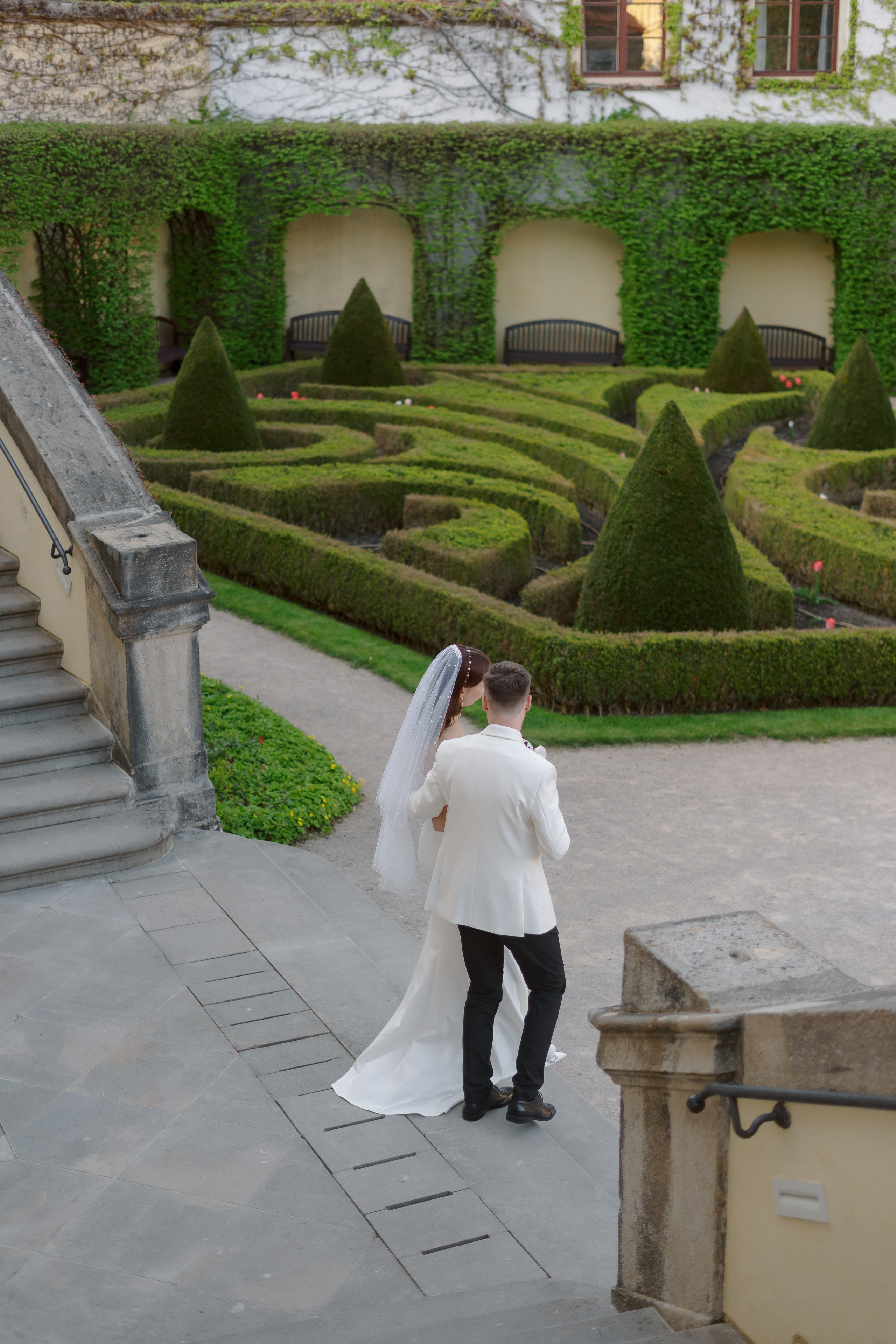 Элегантная свадьба в Праге Максим и Наталья. Vitalie Varvarynets — свадебный фотограф Прага