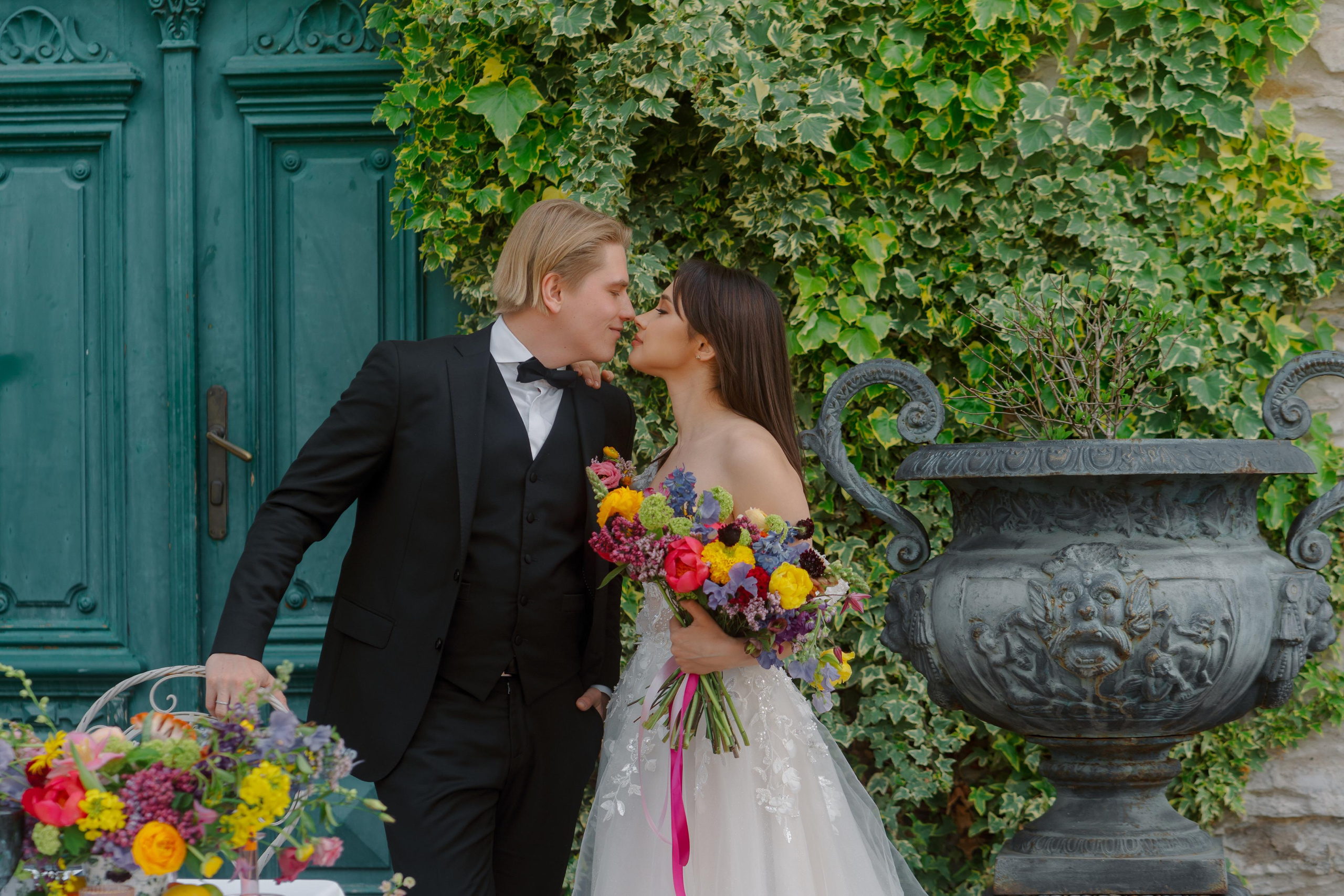 Whispers of Romance - Thomas & Violeta's Wedding. Vitalie Varvarynets — Prague Wedding Photographer