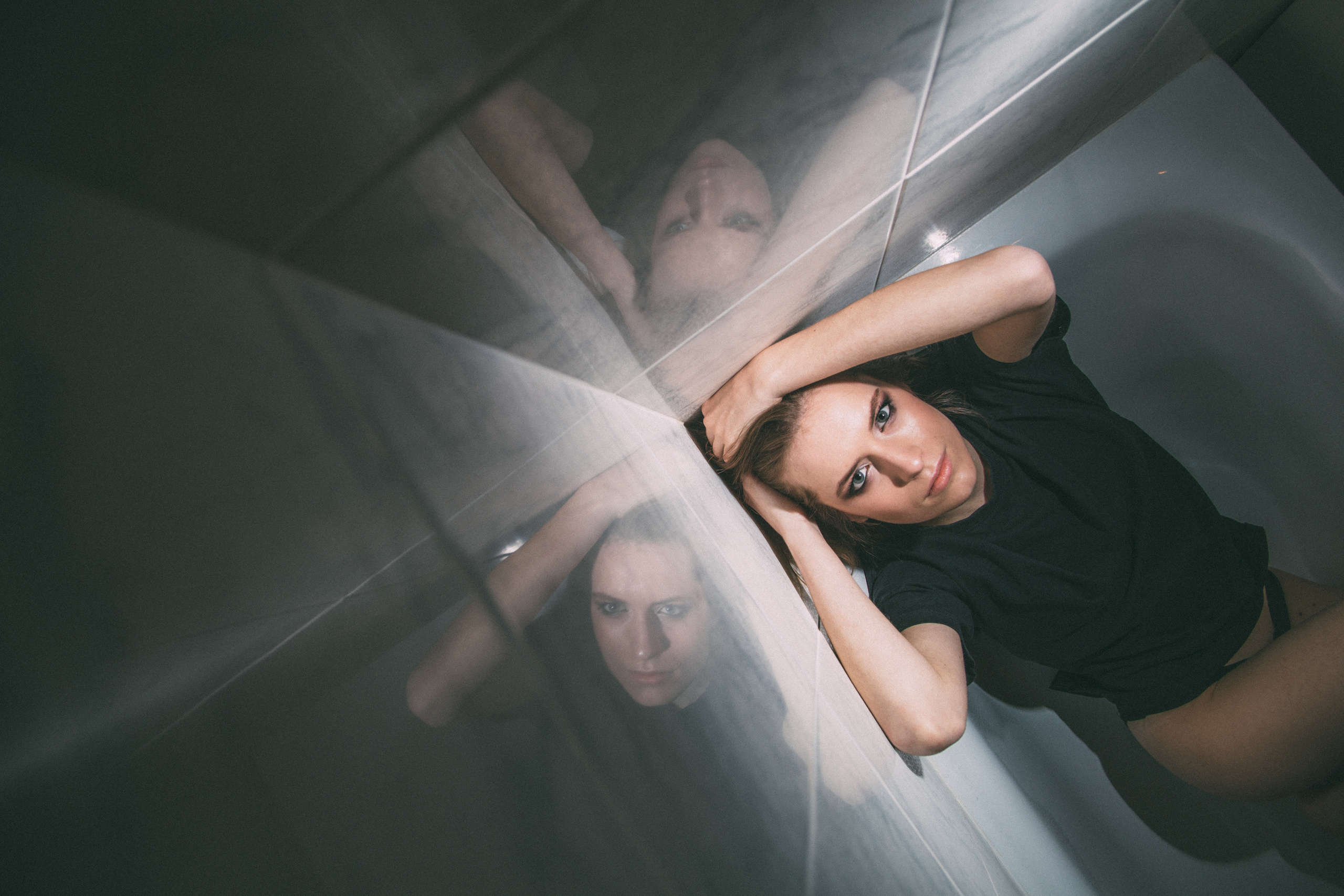 Творча у ванній. Професійне фото і відео по всій Україні