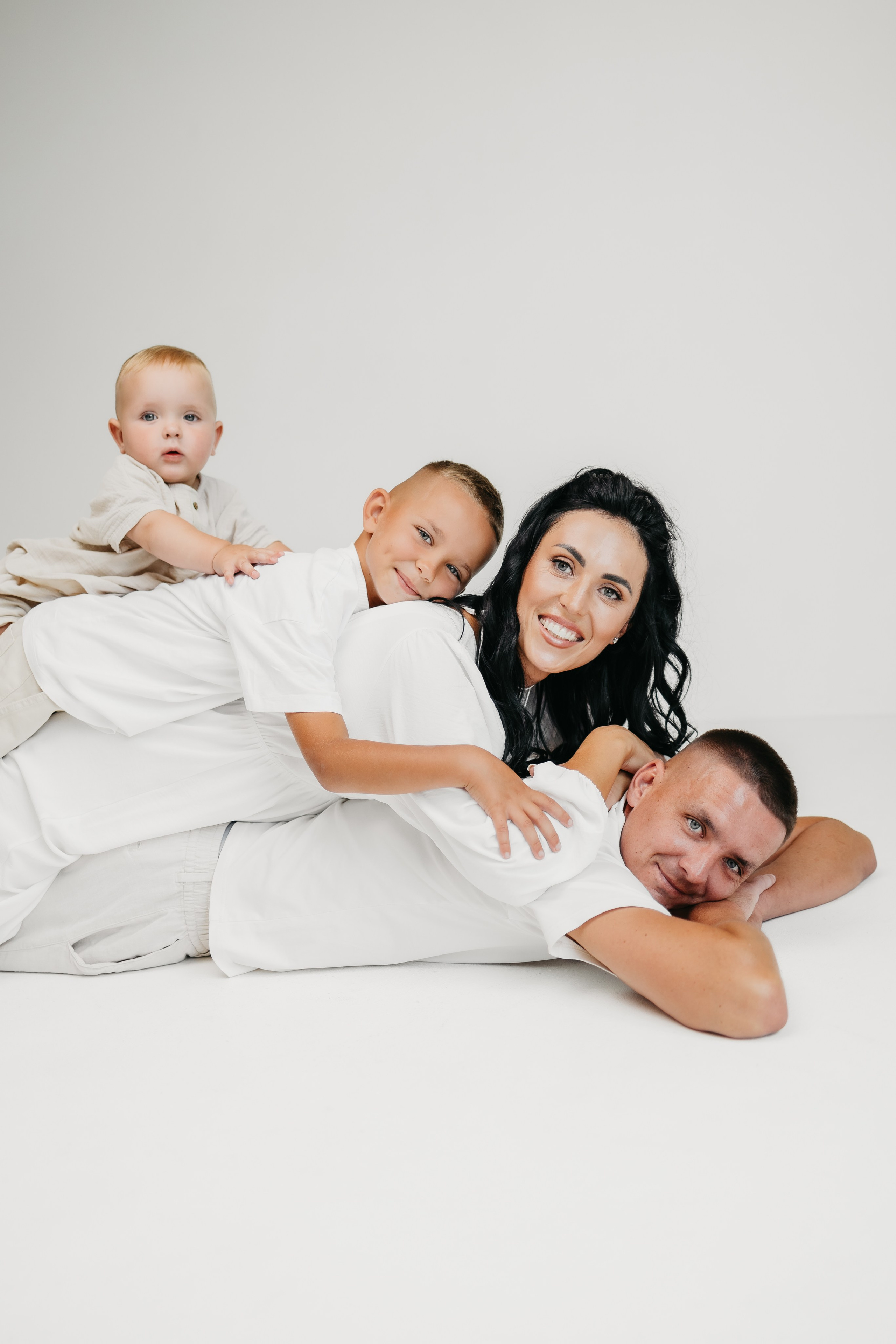 1 рочок. Весільний та сімейний фотограф