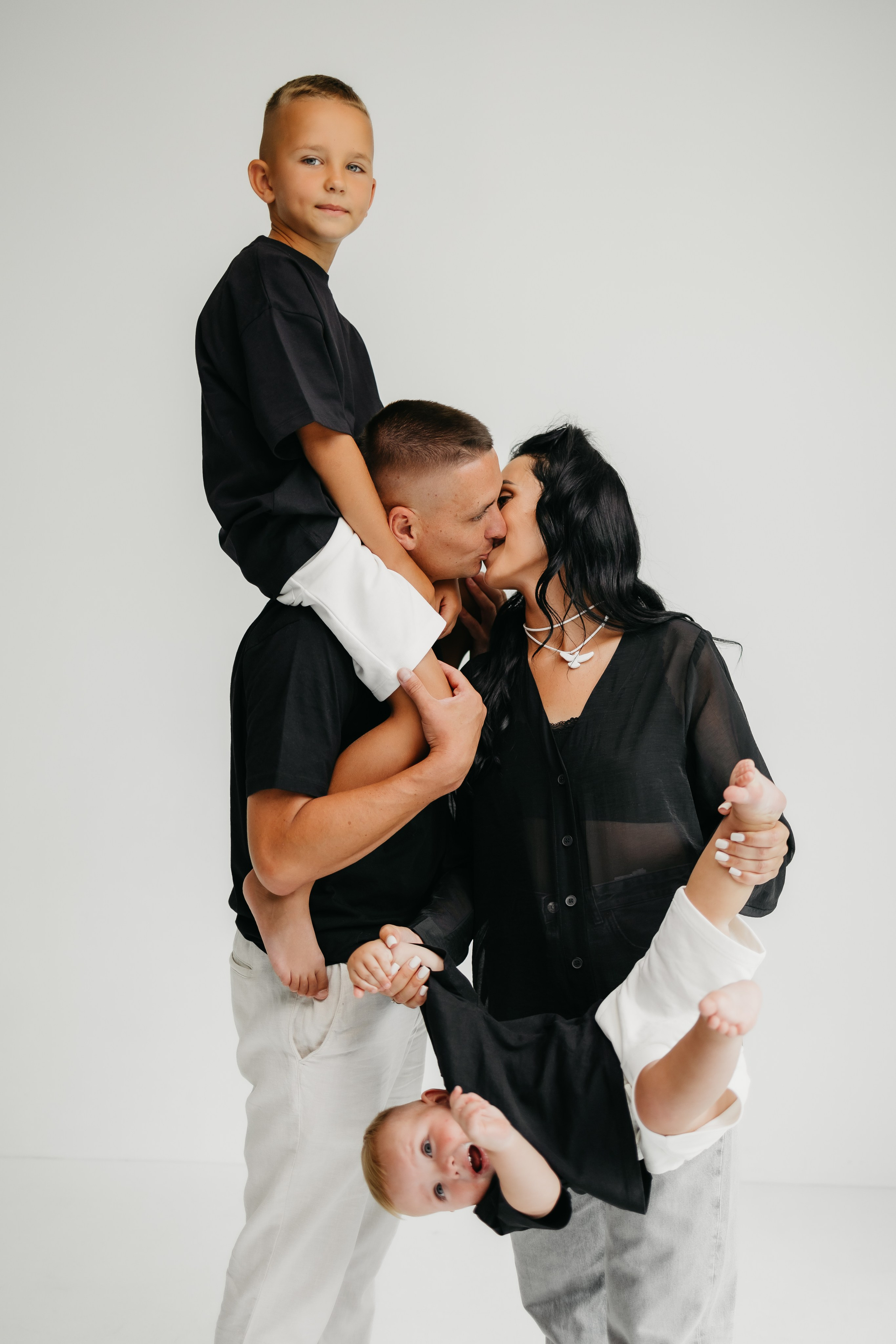 1 рочок. Весільний та сімейний фотограф