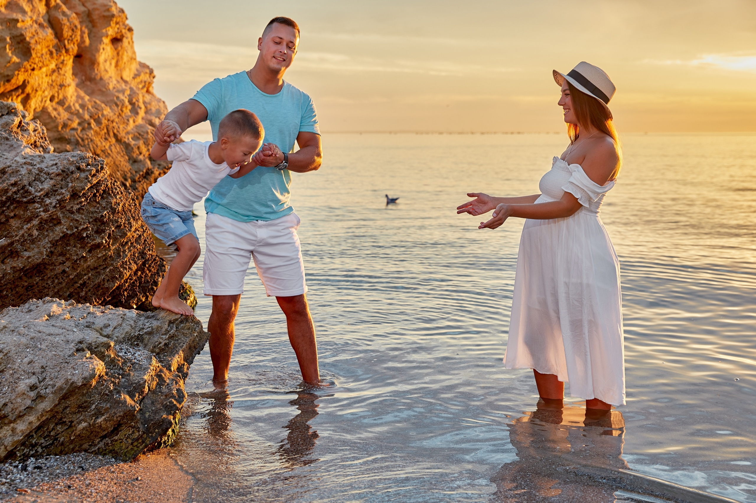 Семейная фотосессия Виктории, Максима и Тимурчика. Свадебный фотограф Батяло Сергей