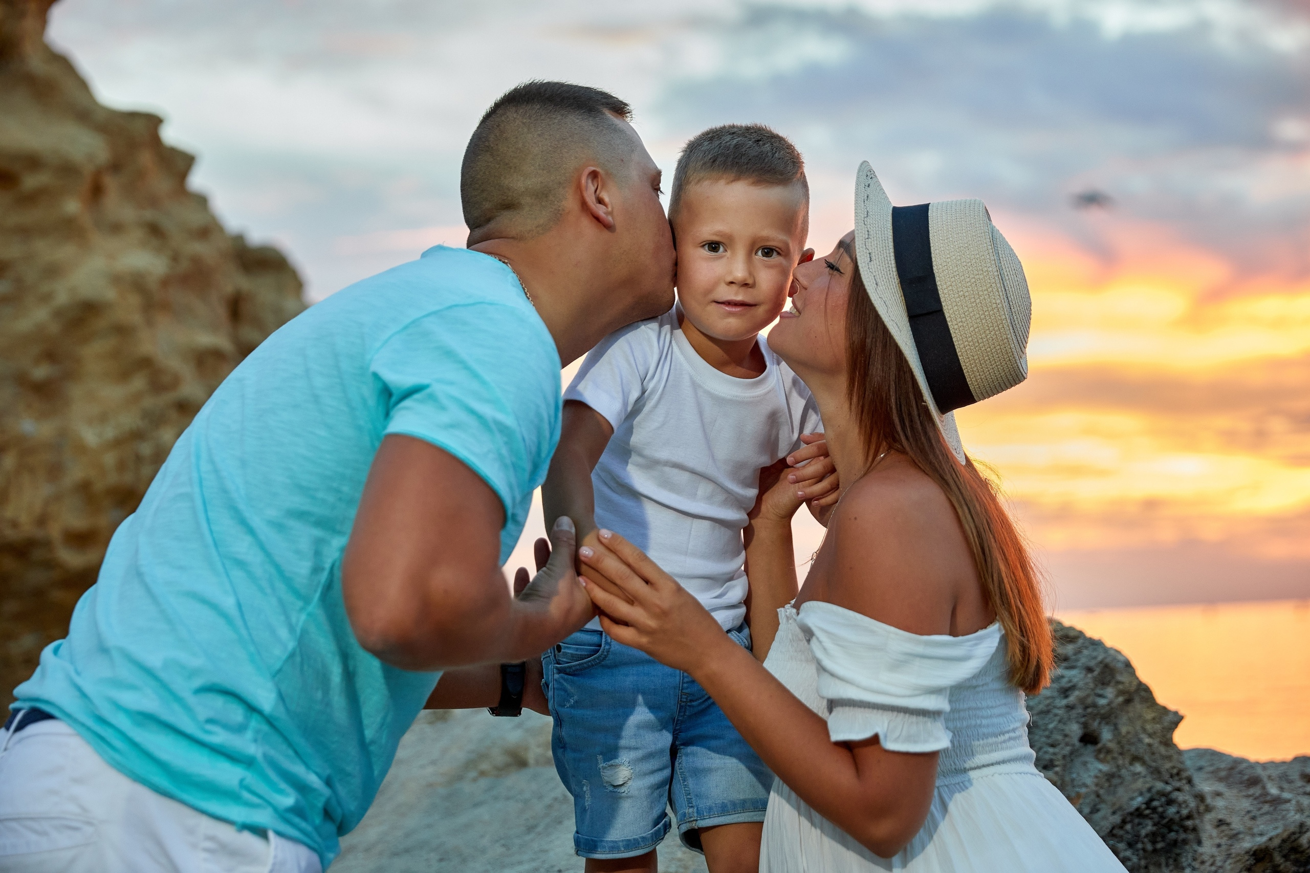 Семейная фотосессия Виктории, Максима и Тимурчика. Свадебный фотограф Батяло Сергей