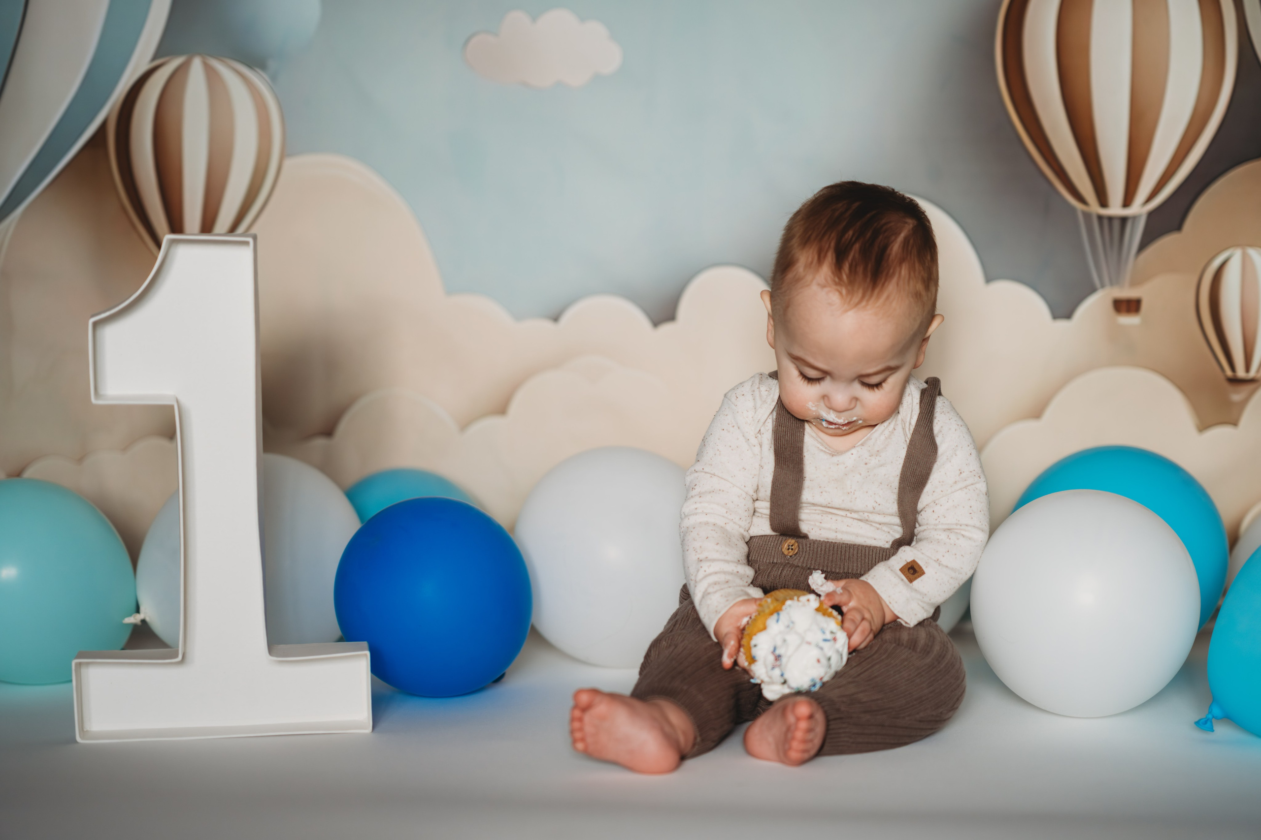 Cake Smash. Yana Shevtsova Family photographer