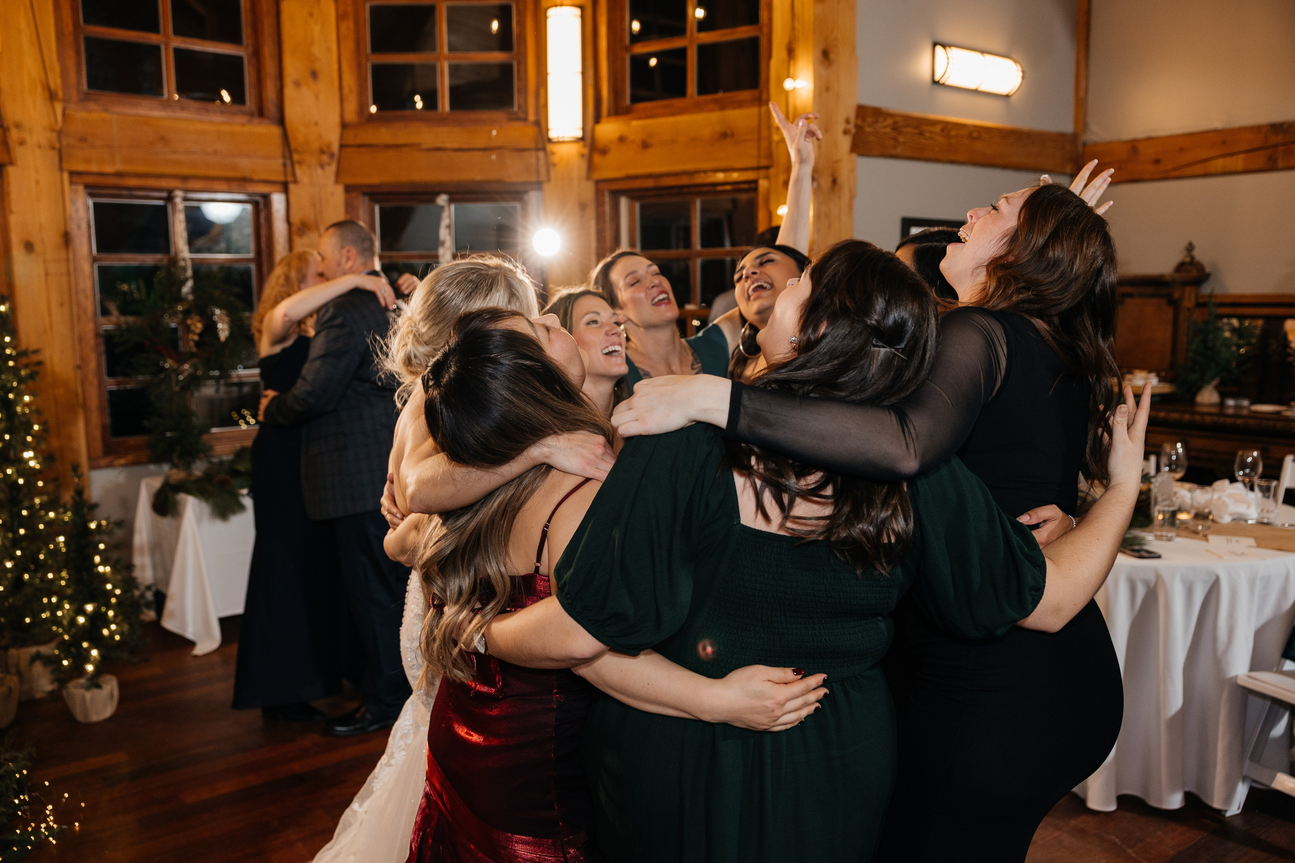 Winter wedding. Emerald lake lodge. Affordable Photographer in Calgary — Tetiana Shuhai