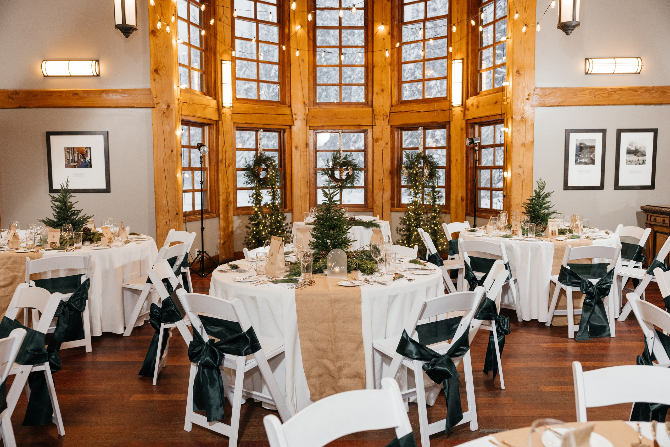 Winter wedding. Emerald lake lodge. Affordable Photographer in Calgary — Tetiana Shuhai