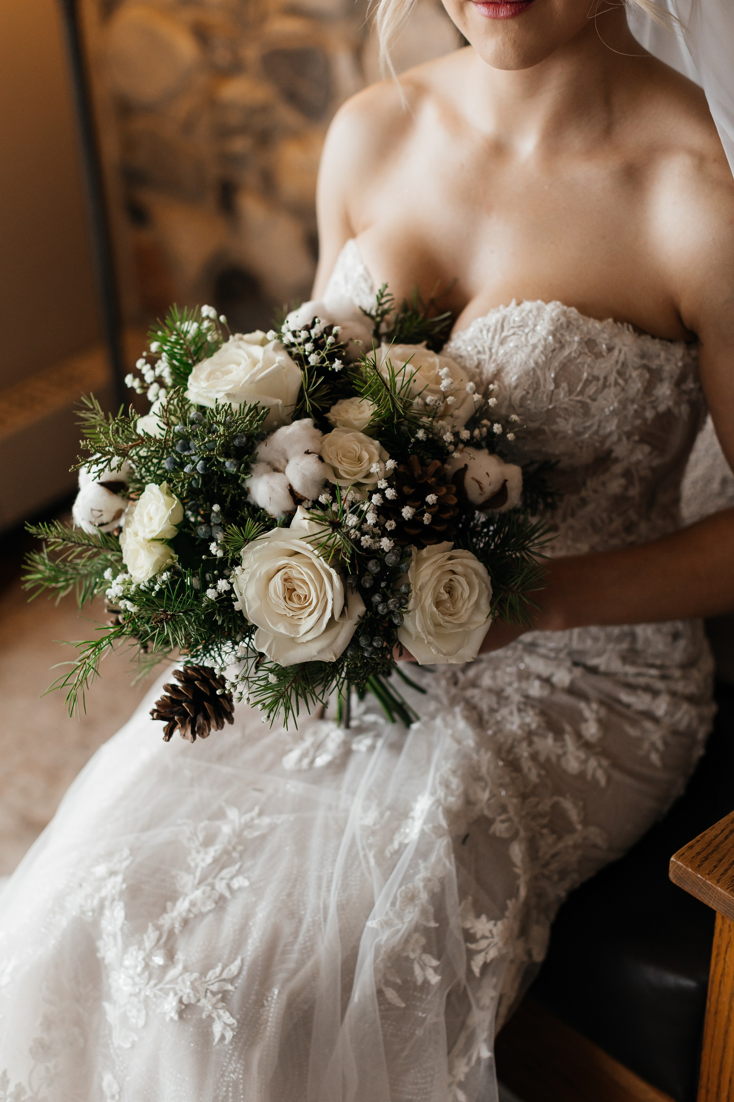 Winter wedding. Emerald lake lodge. Affordable Photographer in Calgary — Tetiana Shuhai