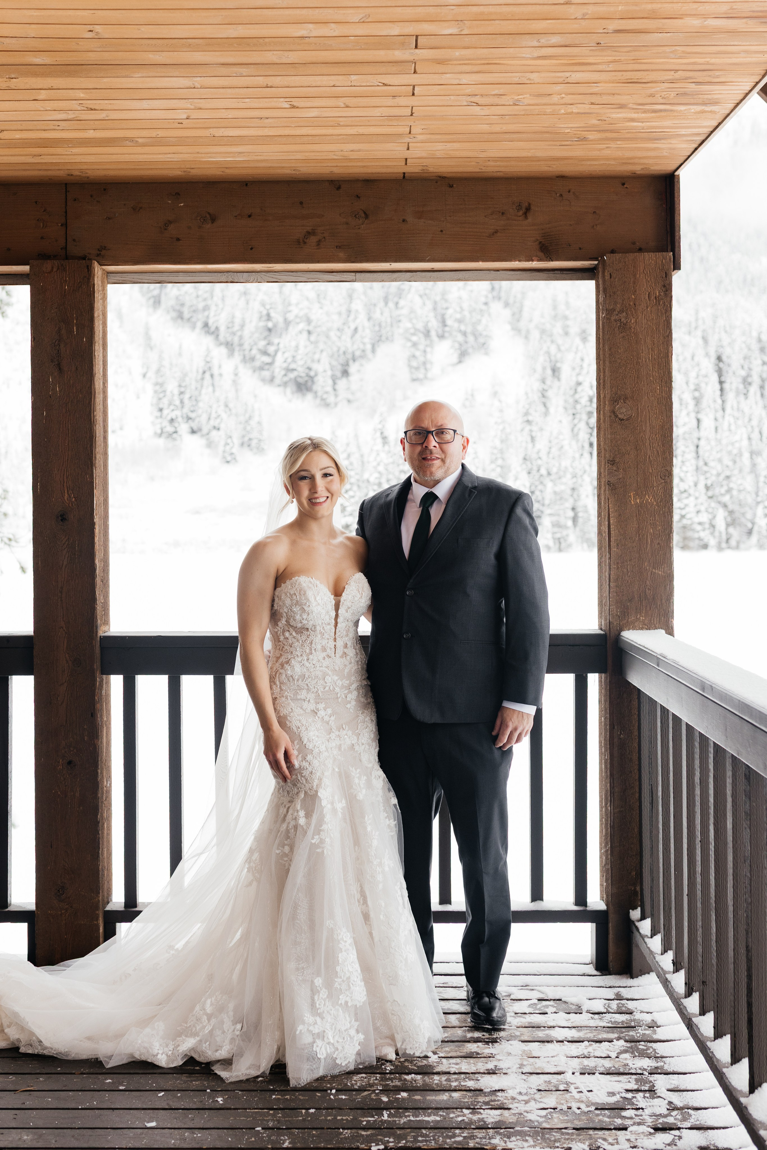 Winter wedding. Emerald lake lodge. Affordable Photographer in Calgary — Tetiana Shuhai