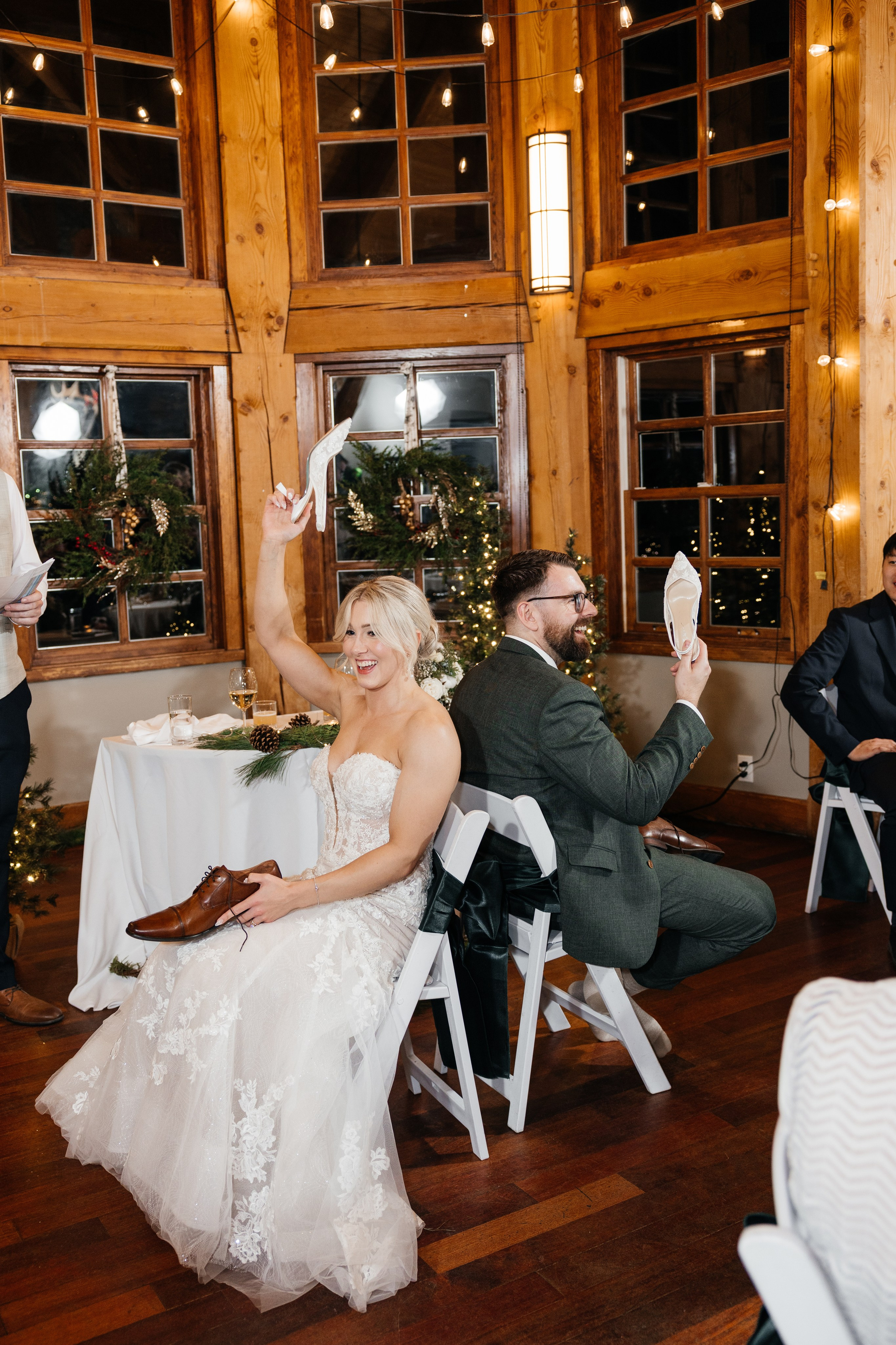 Winter wedding. Emerald lake lodge. Affordable Photographer in Calgary — Tetiana Shuhai