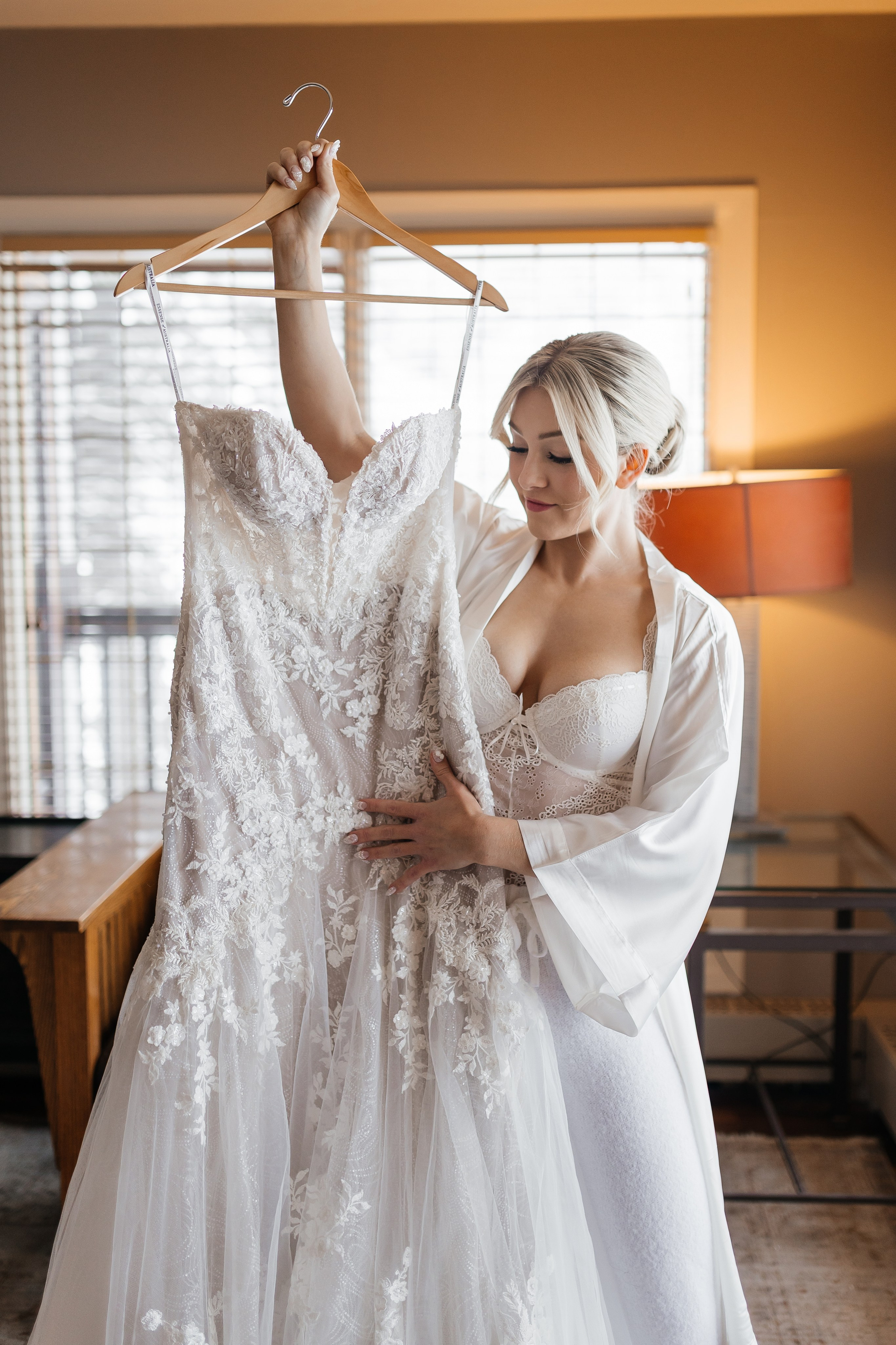 Winter wedding. Emerald lake lodge. Affordable Photographer in Calgary — Tetiana Shuhai