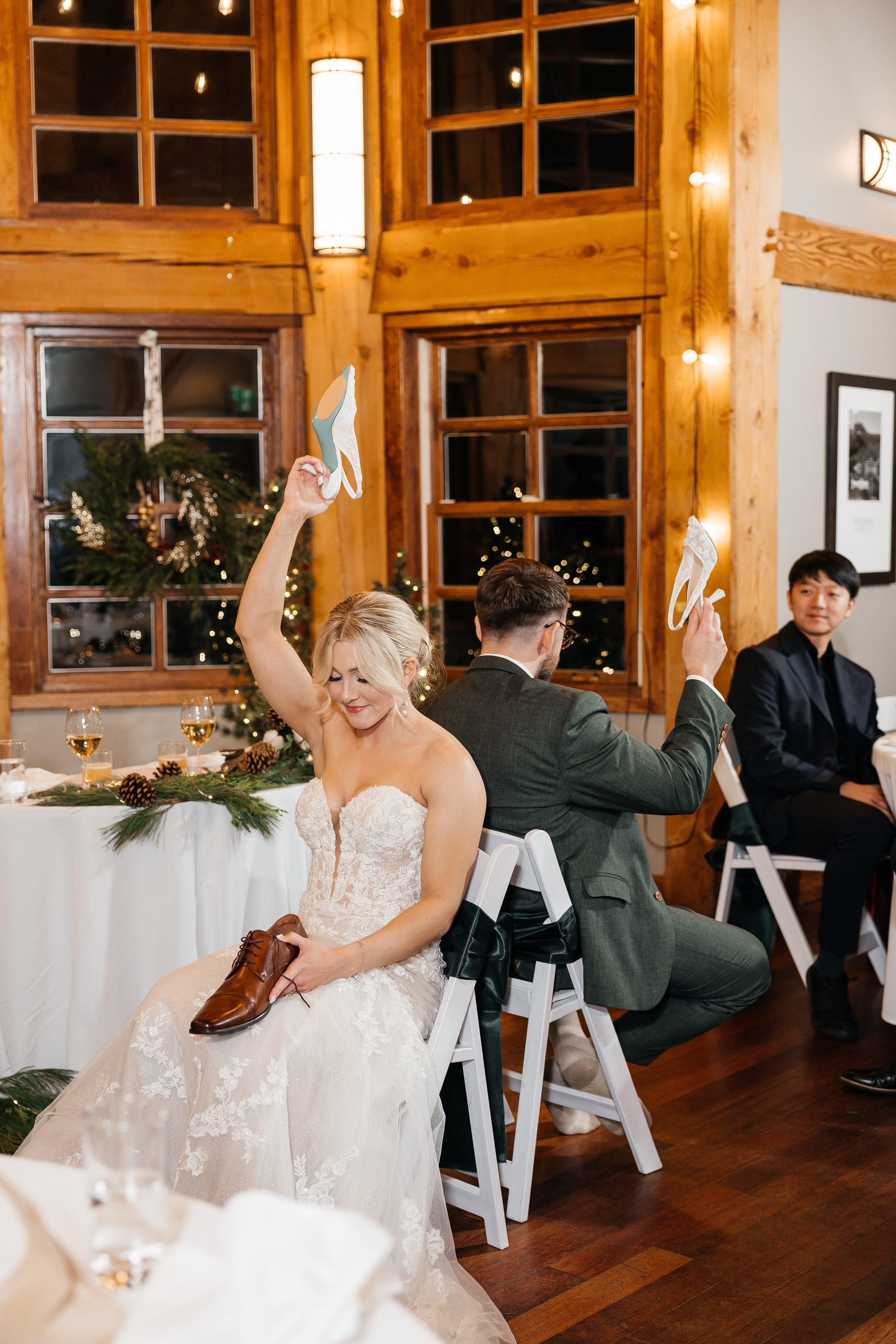 Winter wedding. Emerald lake lodge. Affordable Photographer in Calgary — Tetiana Shuhai