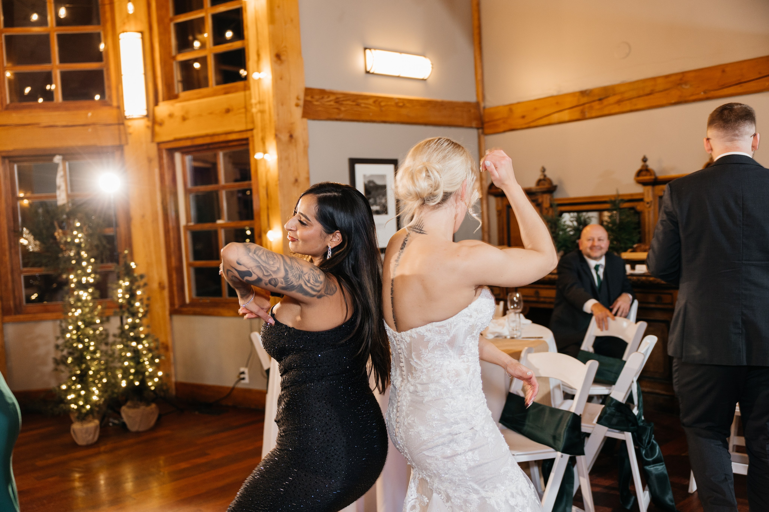 Winter wedding. Emerald lake lodge. Affordable Photographer in Calgary — Tetiana Shuhai