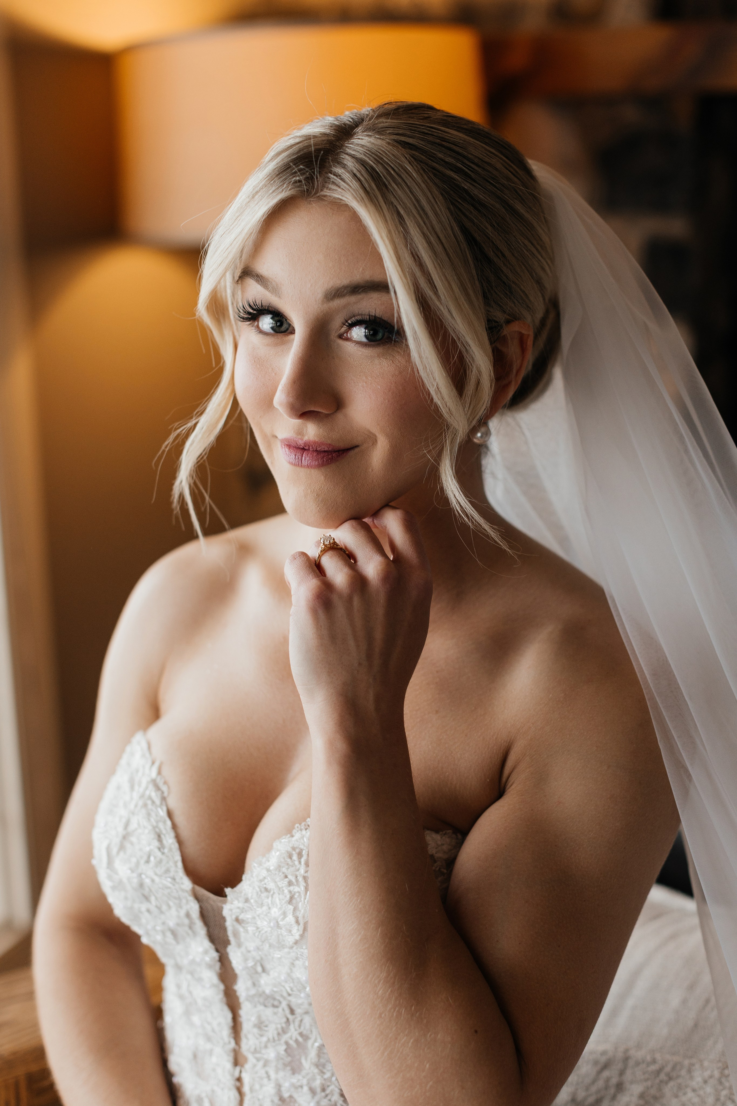 Winter wedding. Emerald lake lodge. Affordable Photographer in Calgary — Tetiana Shuhai