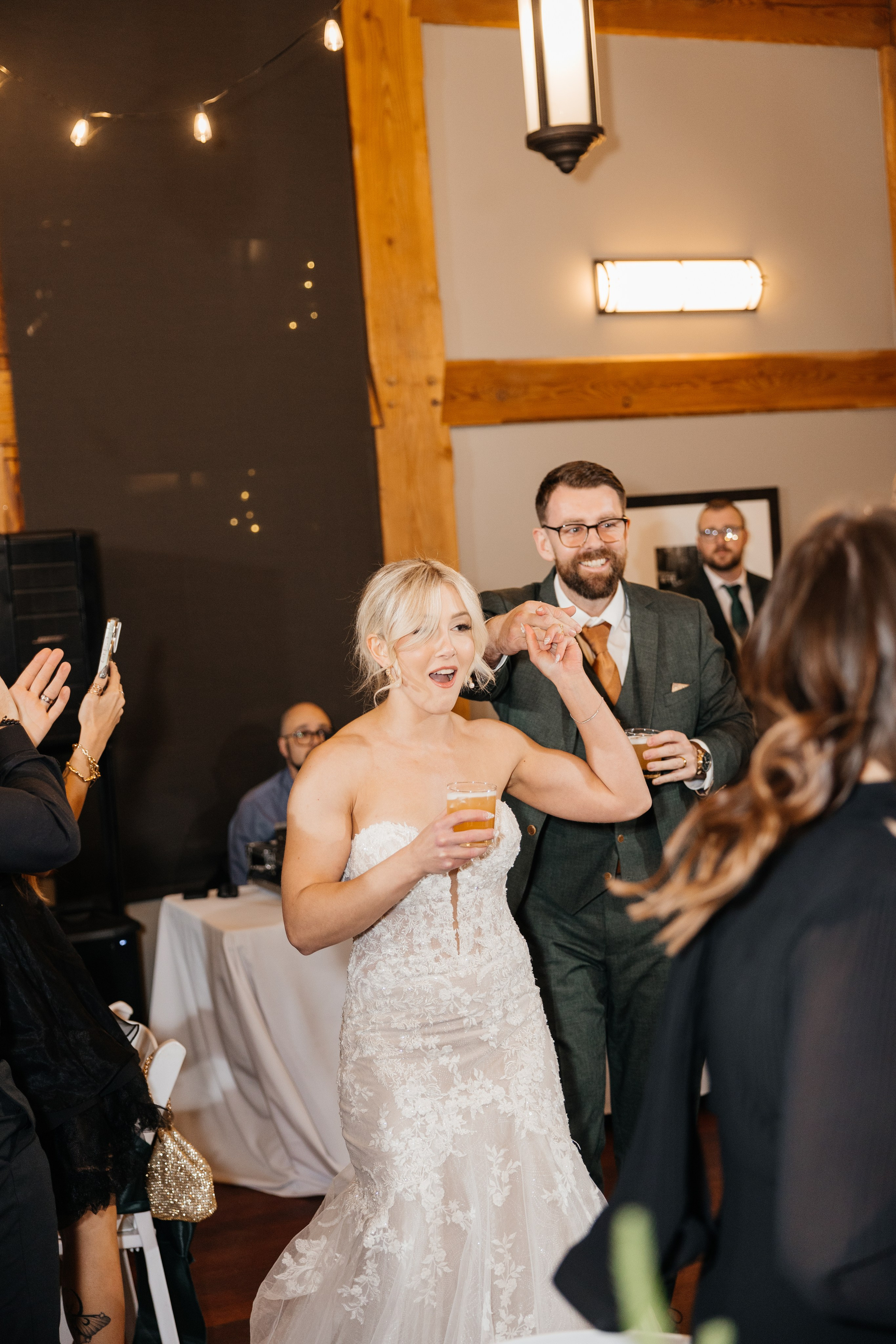 Winter wedding. Emerald lake lodge. Affordable Photographer in Calgary — Tetiana Shuhai