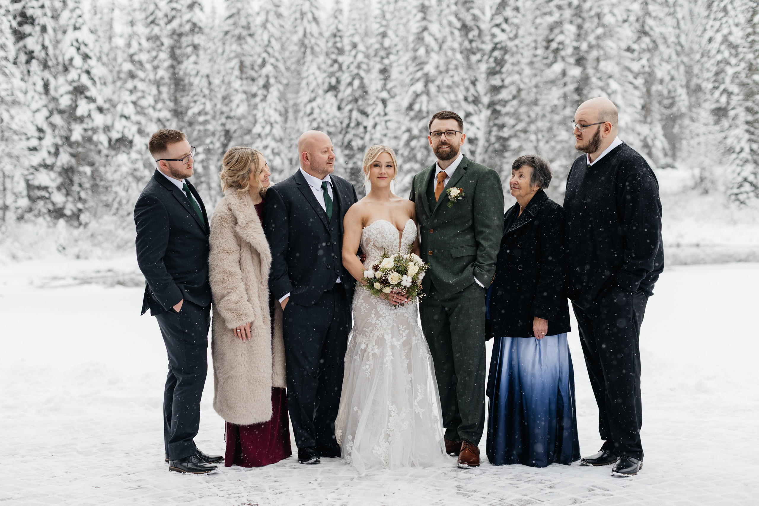 Winter wedding. Emerald lake lodge. Affordable Photographer in Calgary — Tetiana Shuhai