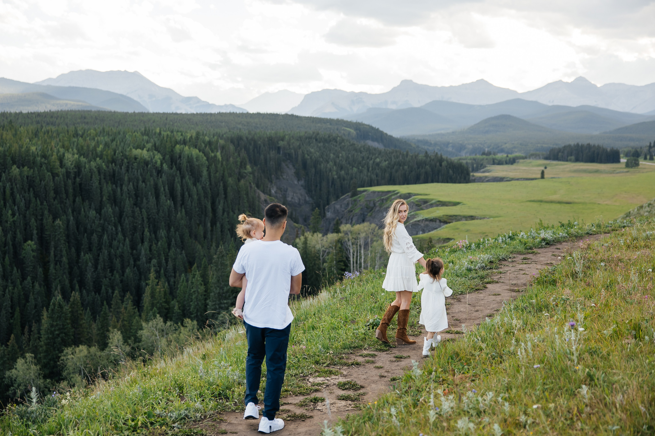 Family. Bighorh lookout