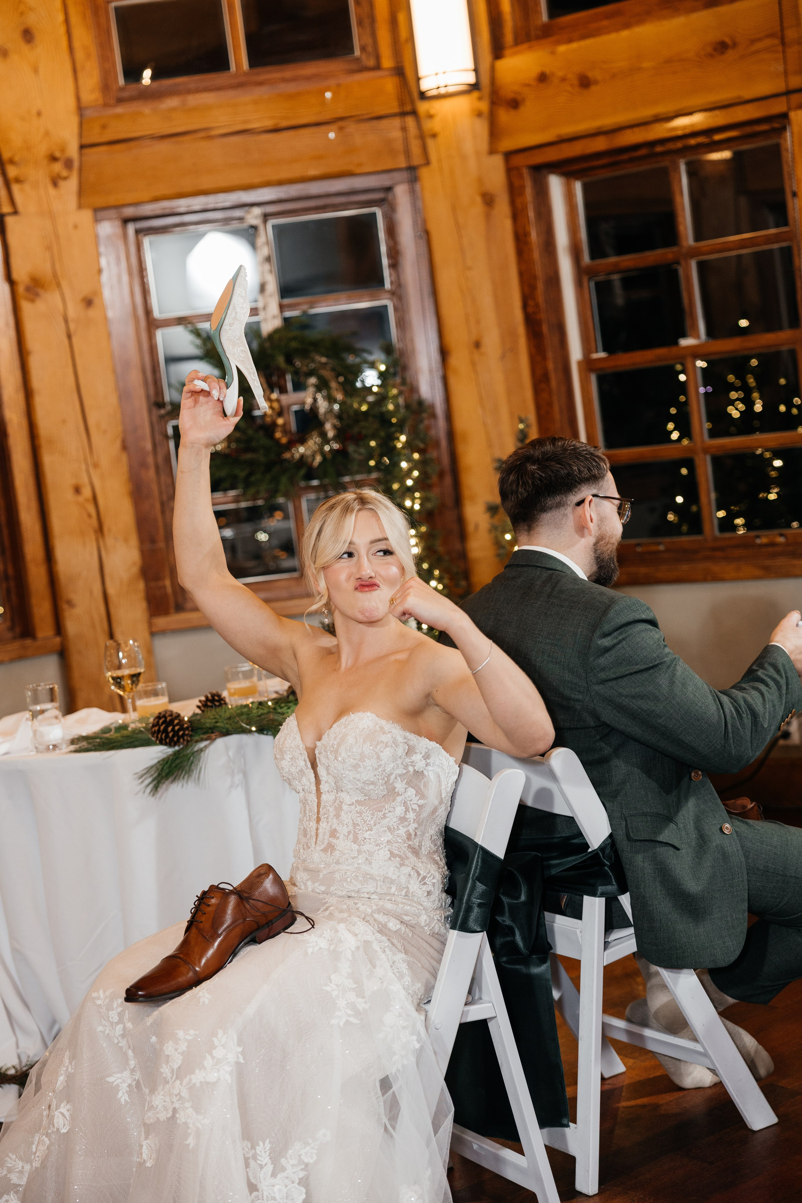 Winter wedding. Emerald lake lodge. Affordable Photographer in Calgary — Tetiana Shuhai