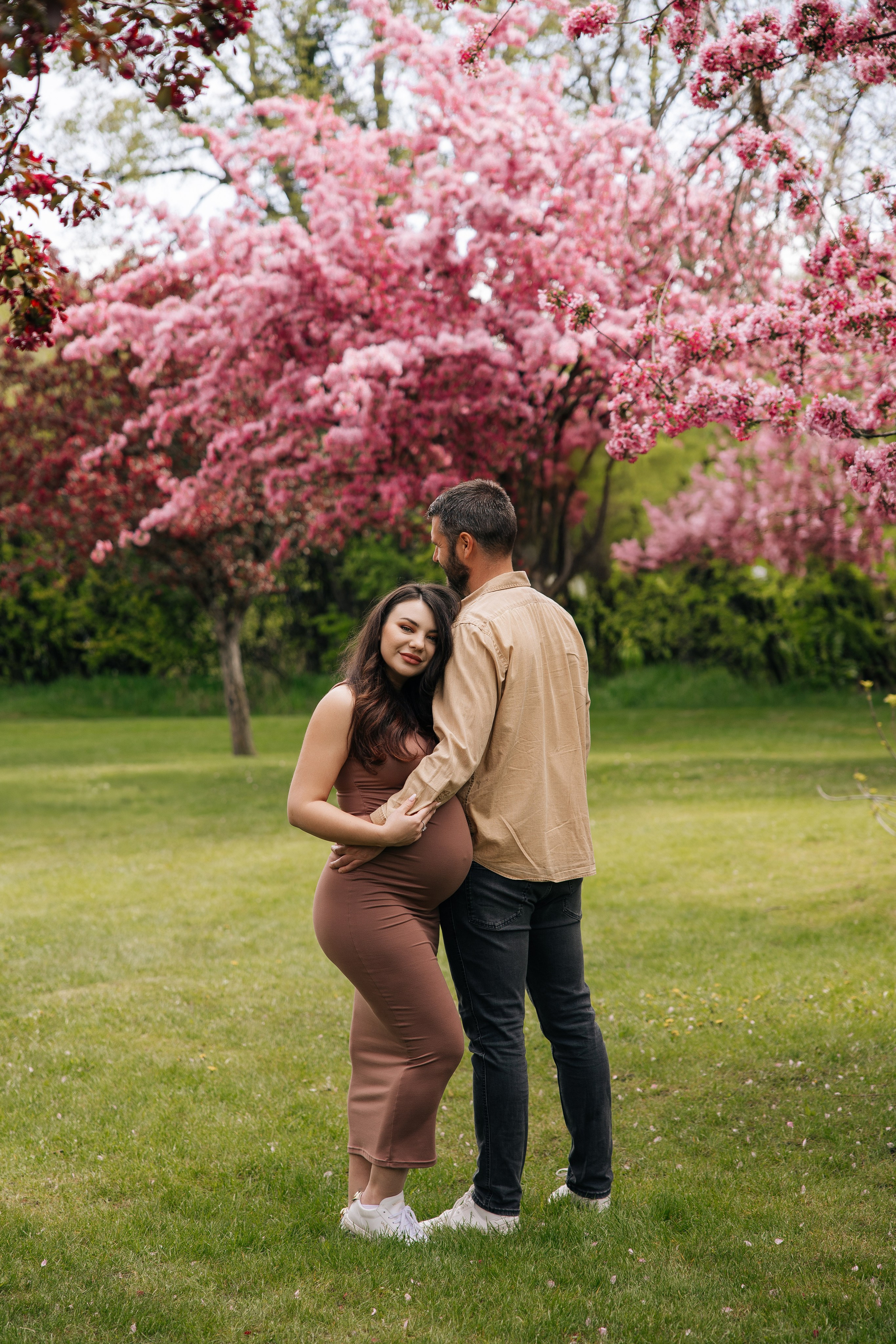 Maternity. Cherry blossom