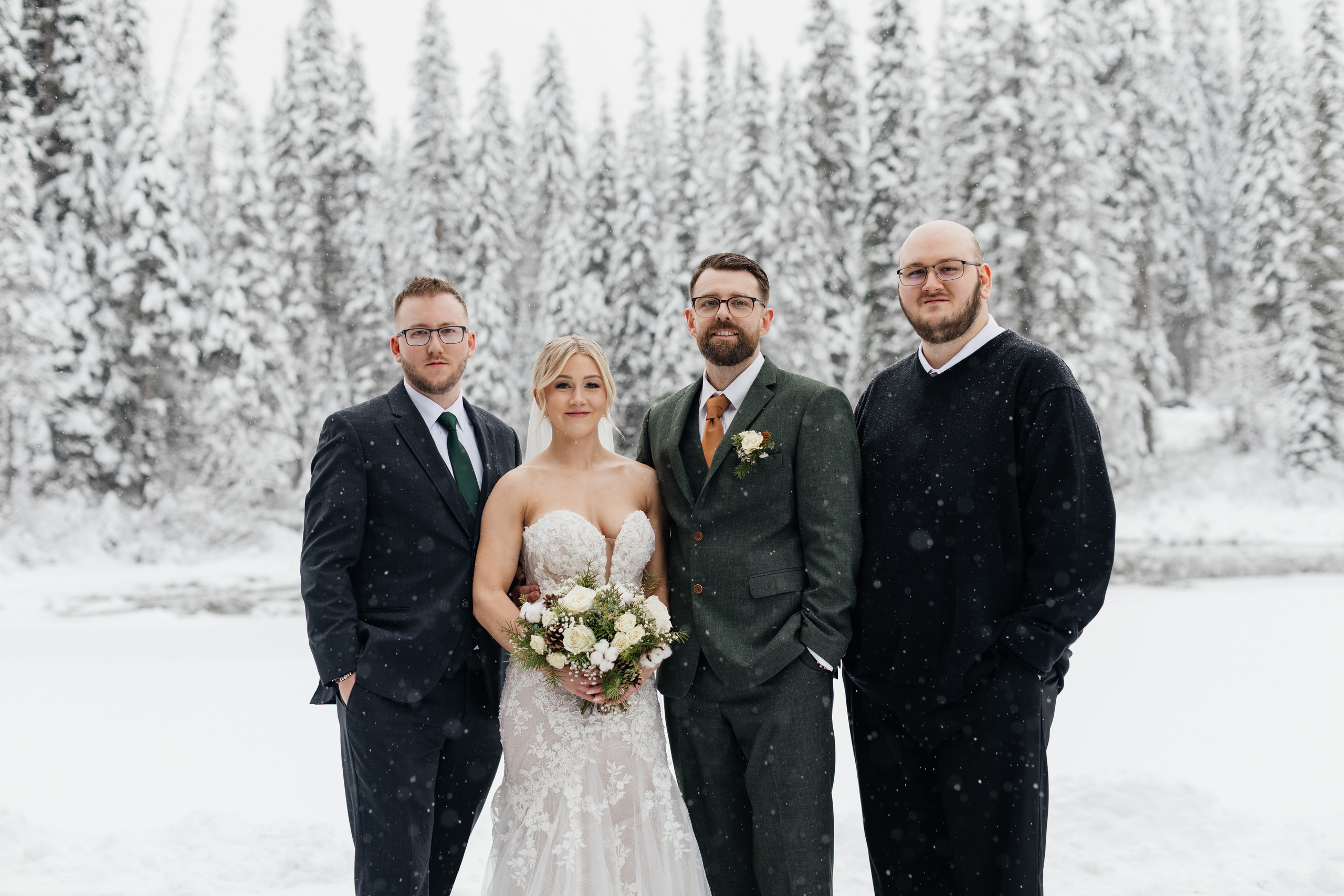 Winter wedding. Emerald lake lodge. Affordable Photographer in Calgary — Tetiana Shuhai