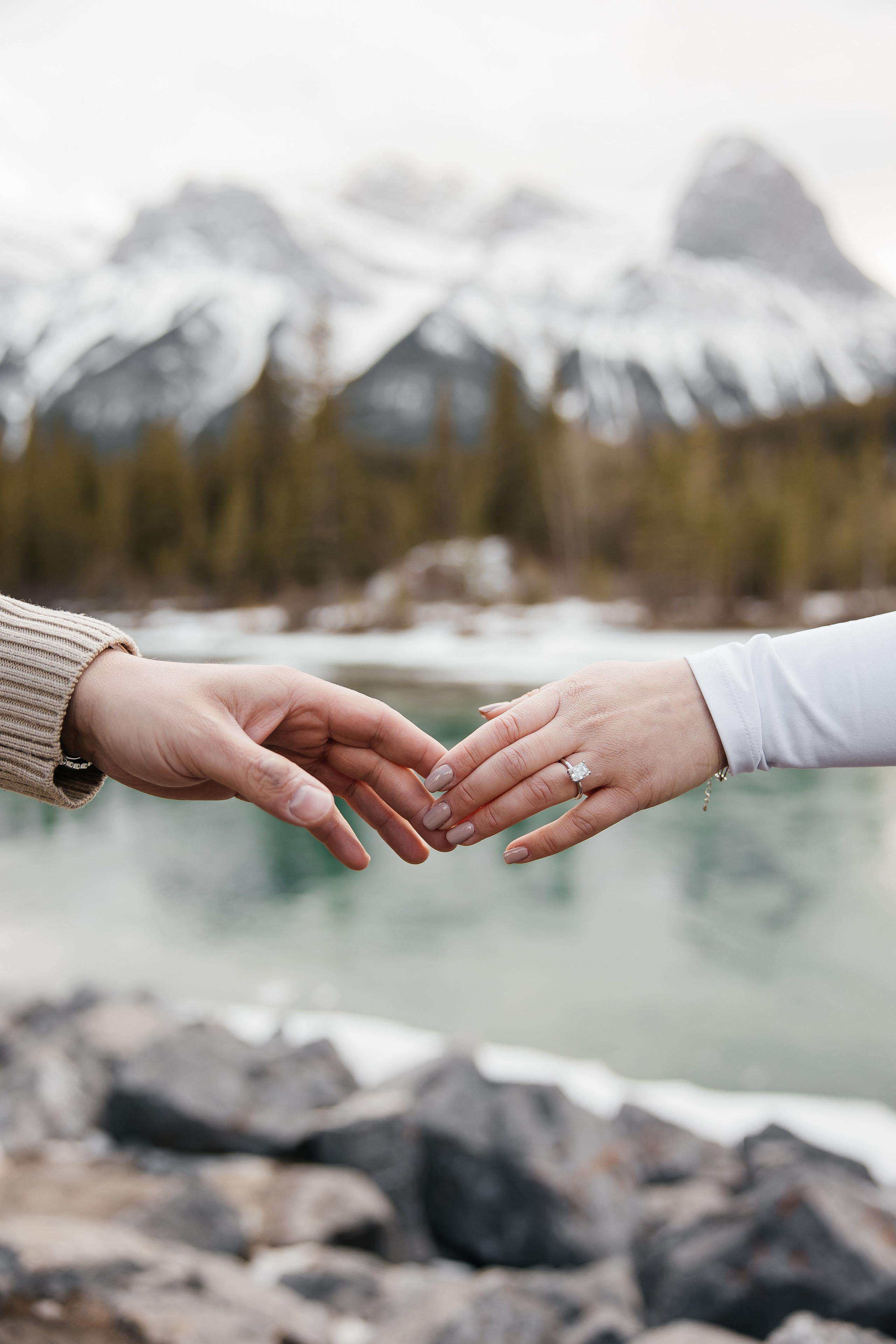 Top 7 Best Photoshoot Locations in Banff and Canmore for Families, Engagements, and Weddings