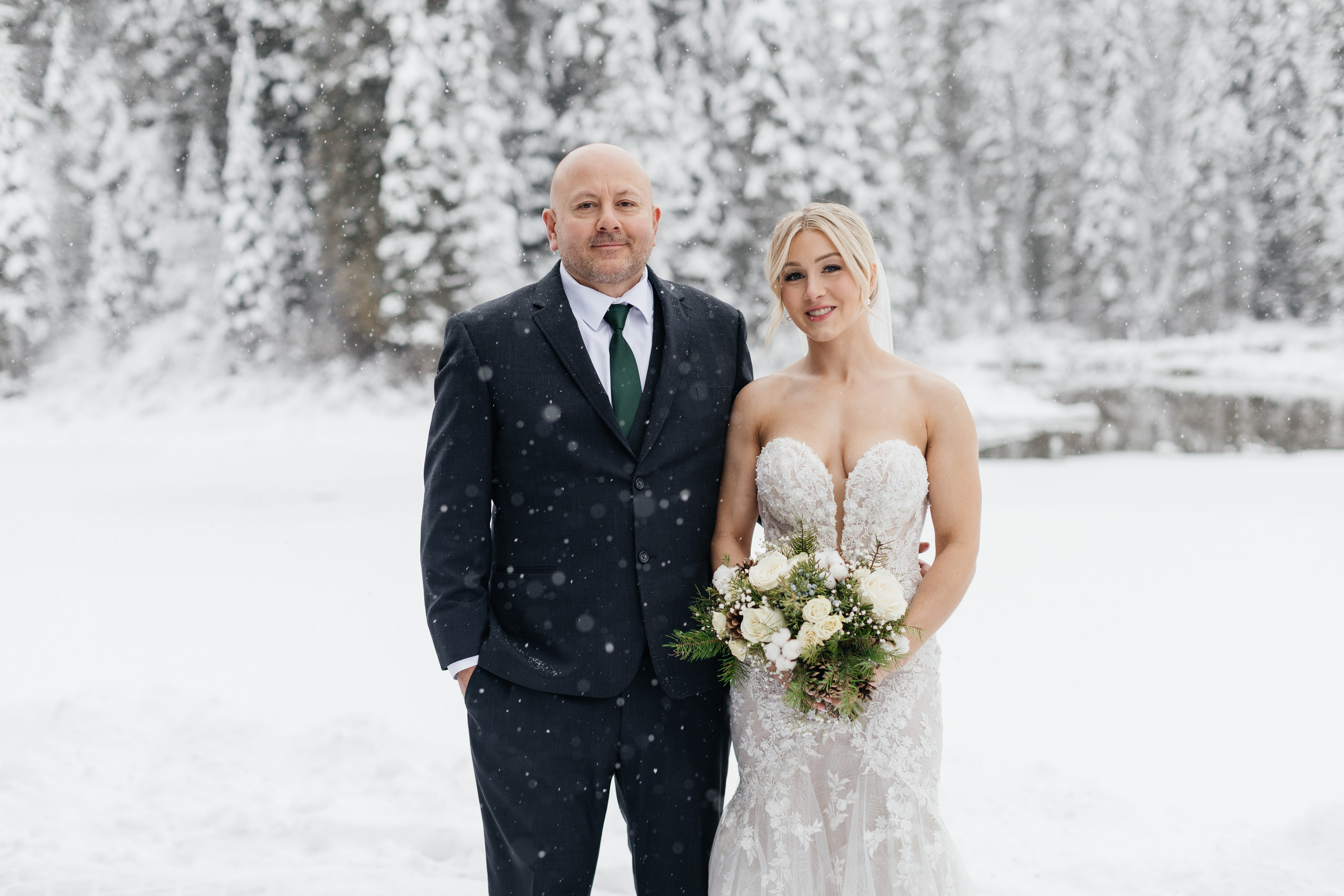 Winter wedding. Emerald lake lodge. Affordable Photographer in Calgary — Tetiana Shuhai