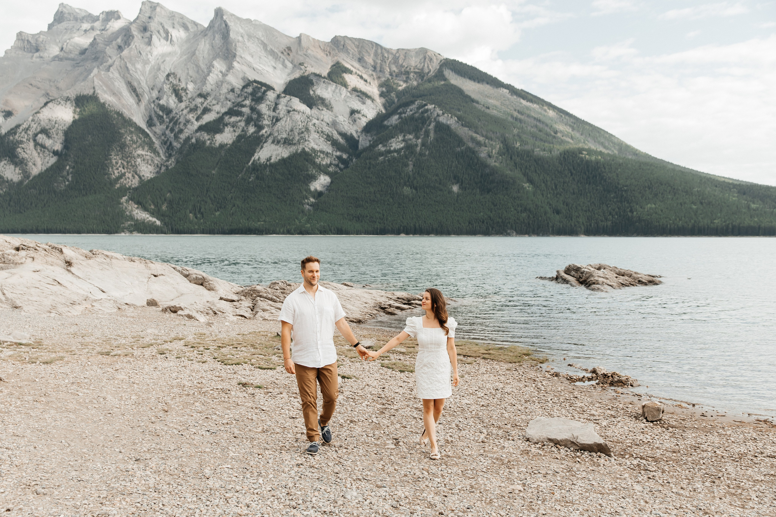 Top 7 Best Photoshoot Locations in Banff and Canmore for Families, Engagements, and Weddings