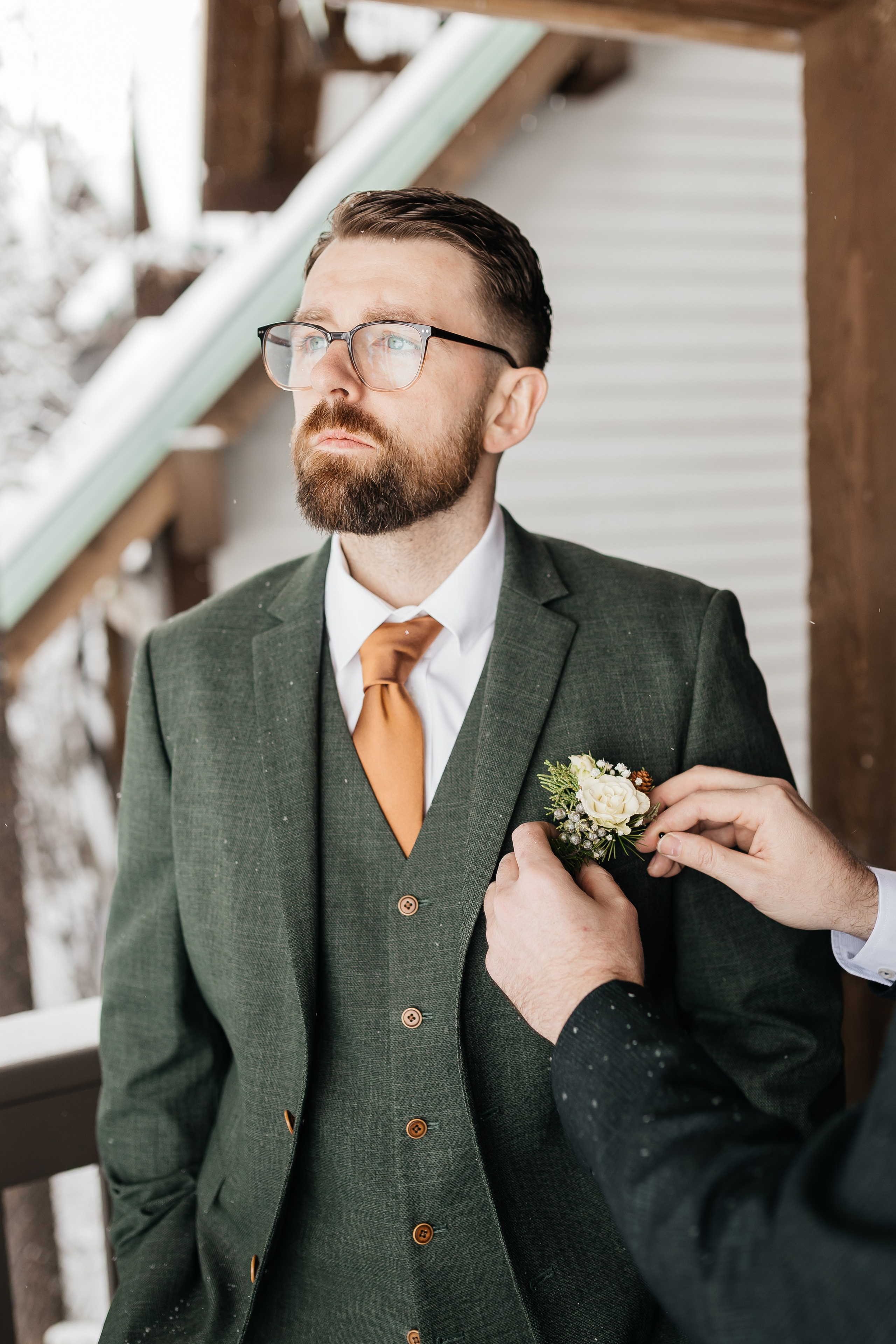 Winter wedding. Emerald lake lodge. Affordable Photographer in Calgary — Tetiana Shuhai