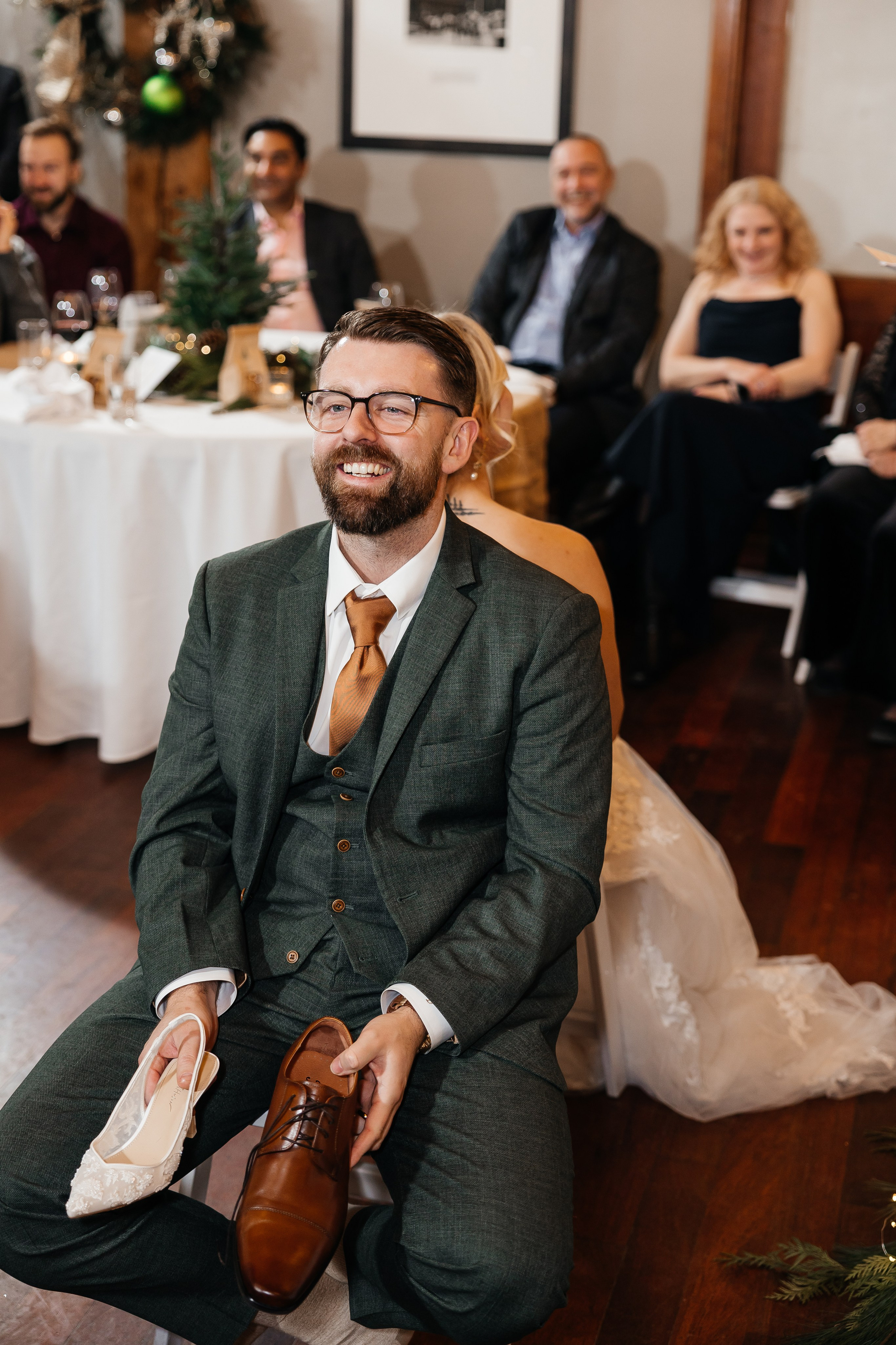 Winter wedding. Emerald lake lodge. Affordable Photographer in Calgary — Tetiana Shuhai