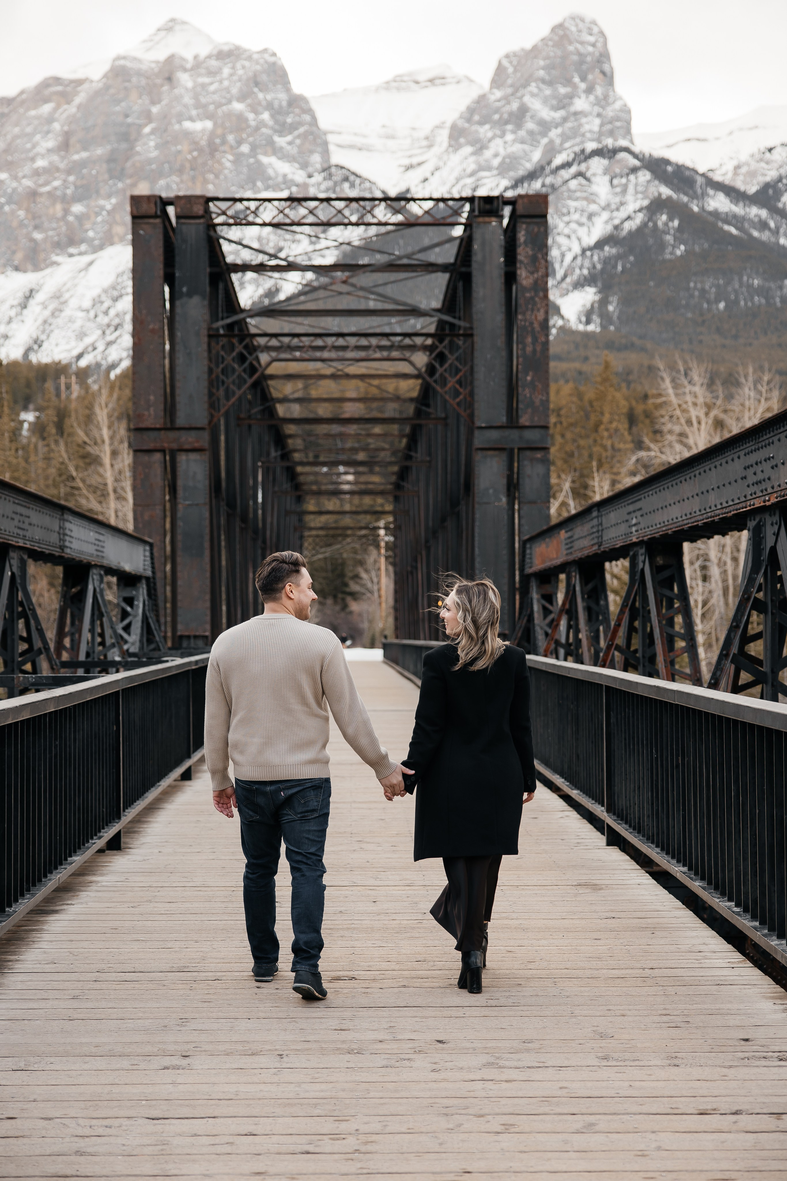Top 7 Best Photoshoot Locations in Banff and Canmore for Families, Engagements, and Weddings