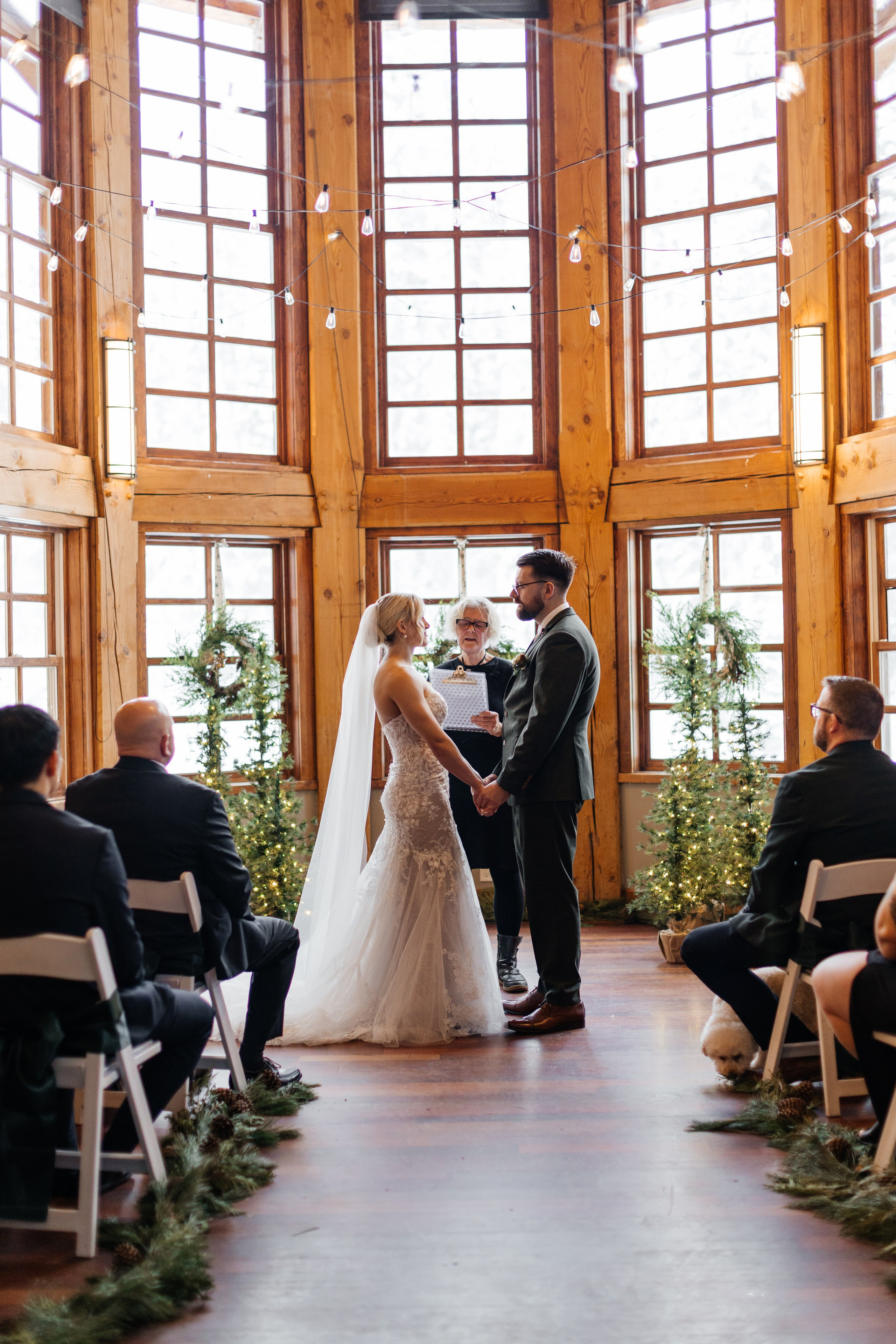 Winter wedding. Emerald lake lodge. Affordable Photographer in Calgary — Tetiana Shuhai