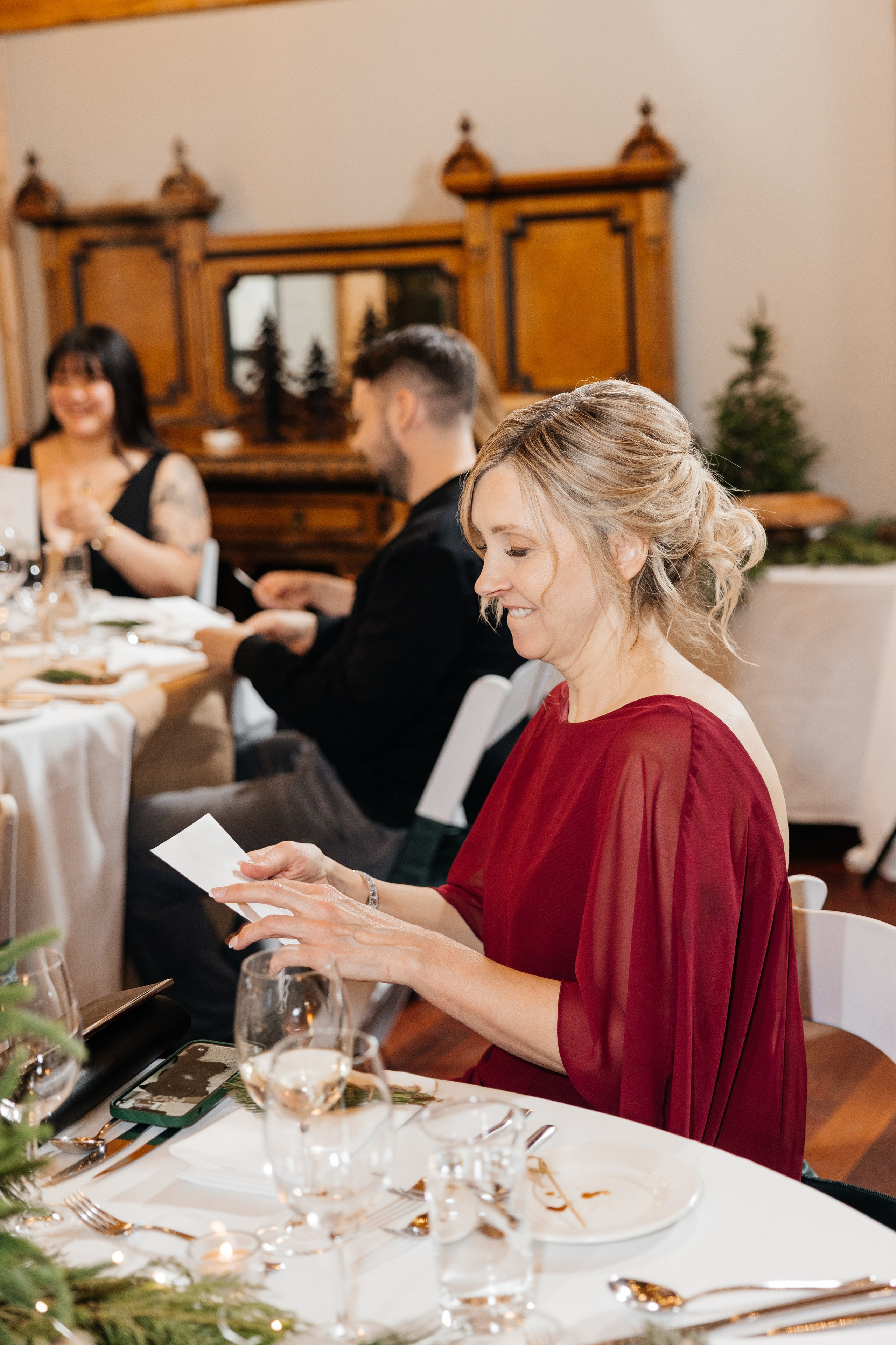 Winter wedding. Emerald lake lodge. Affordable Photographer in Calgary — Tetiana Shuhai