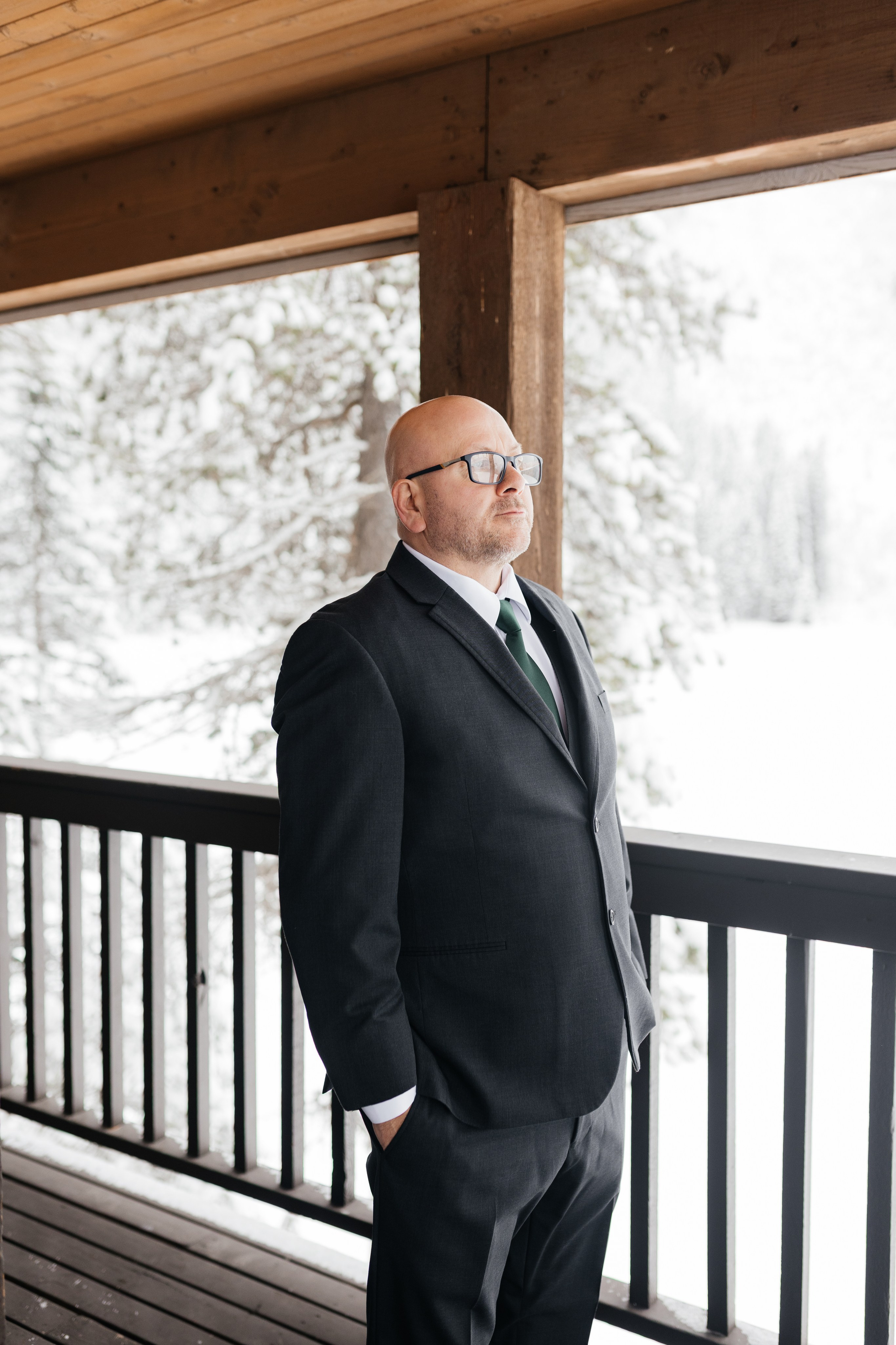 Winter wedding. Emerald lake lodge. Affordable Photographer in Calgary — Tetiana Shuhai