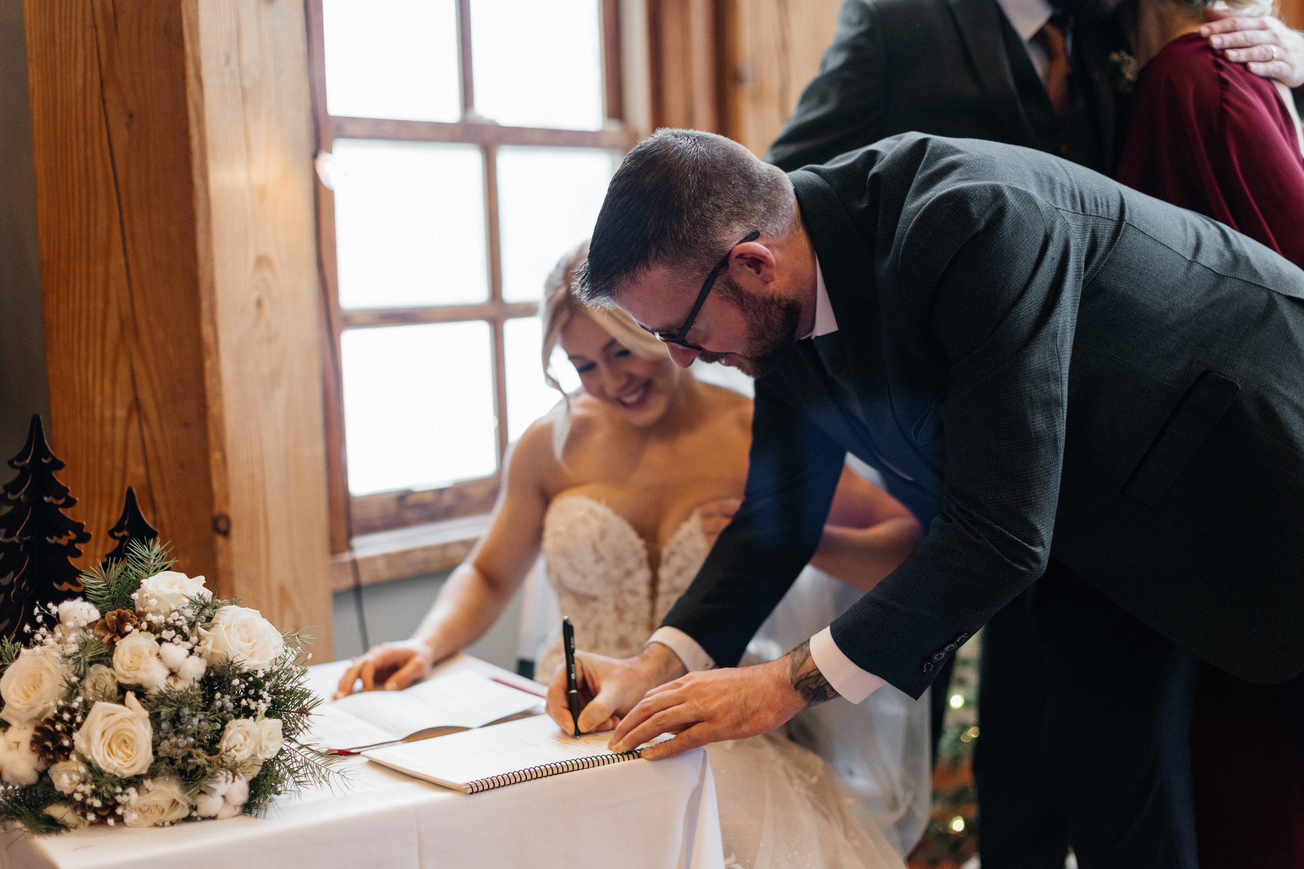 Winter wedding. Emerald lake lodge. Affordable Photographer in Calgary — Tetiana Shuhai