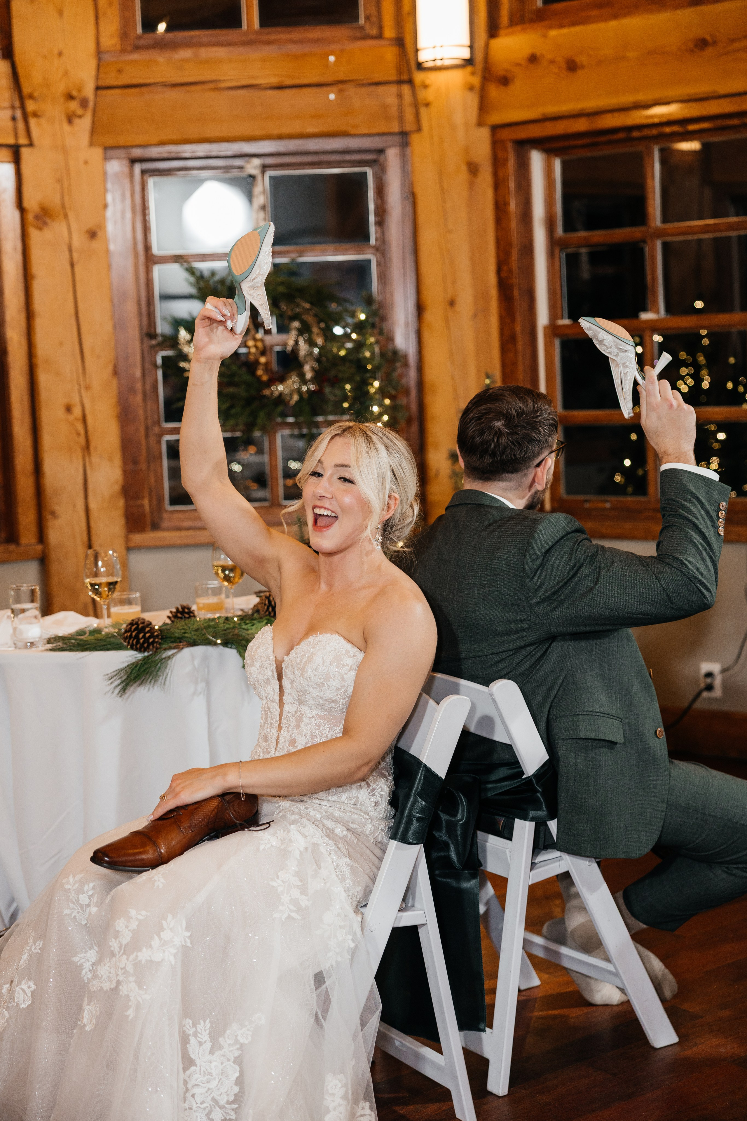 Winter wedding. Emerald lake lodge. Affordable Photographer in Calgary — Tetiana Shuhai