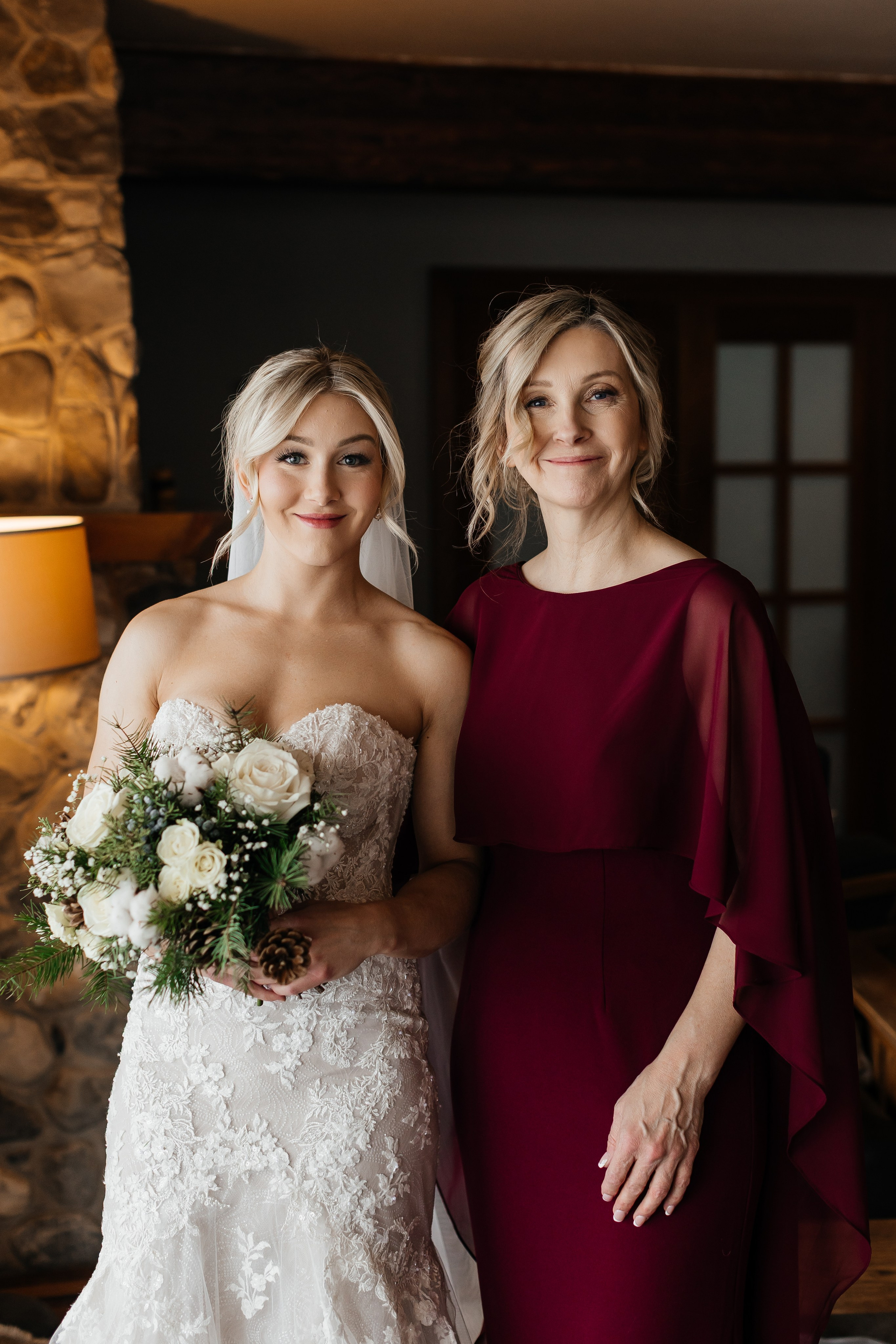 Winter wedding. Emerald lake lodge. Affordable Photographer in Calgary — Tetiana Shuhai
