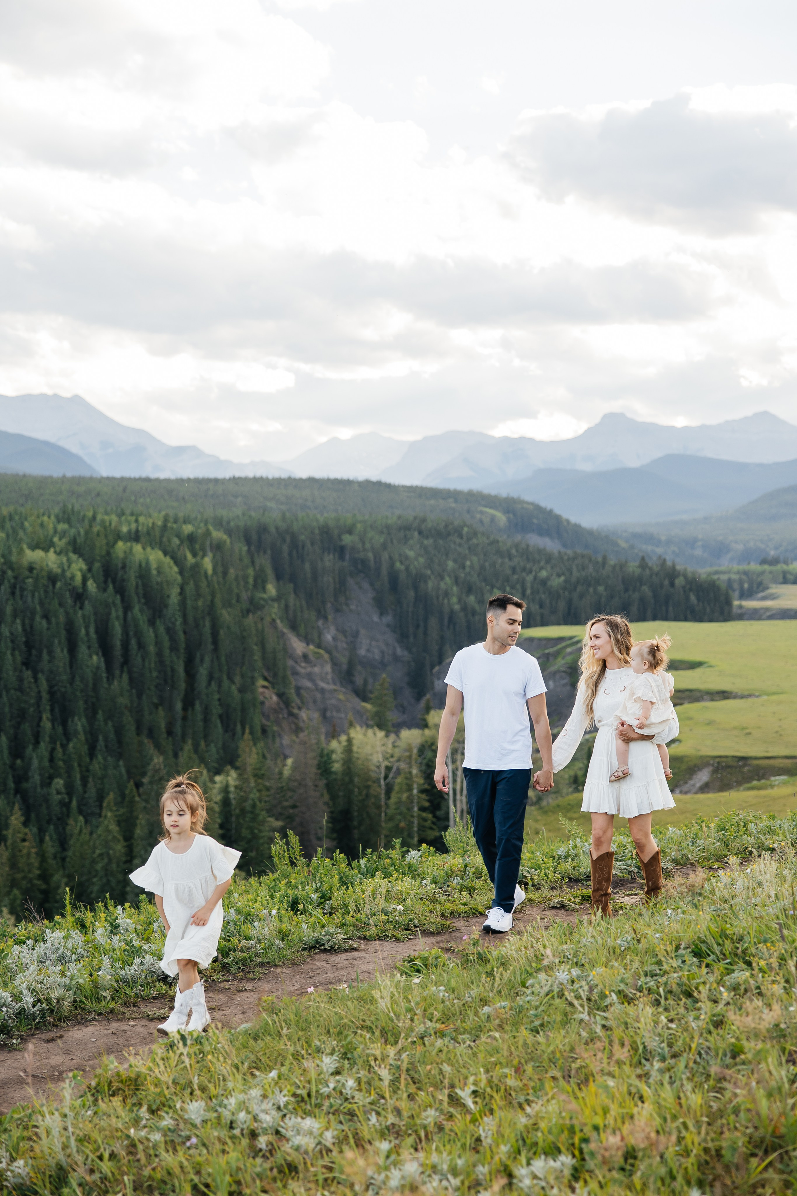 Family. Bighorh lookout