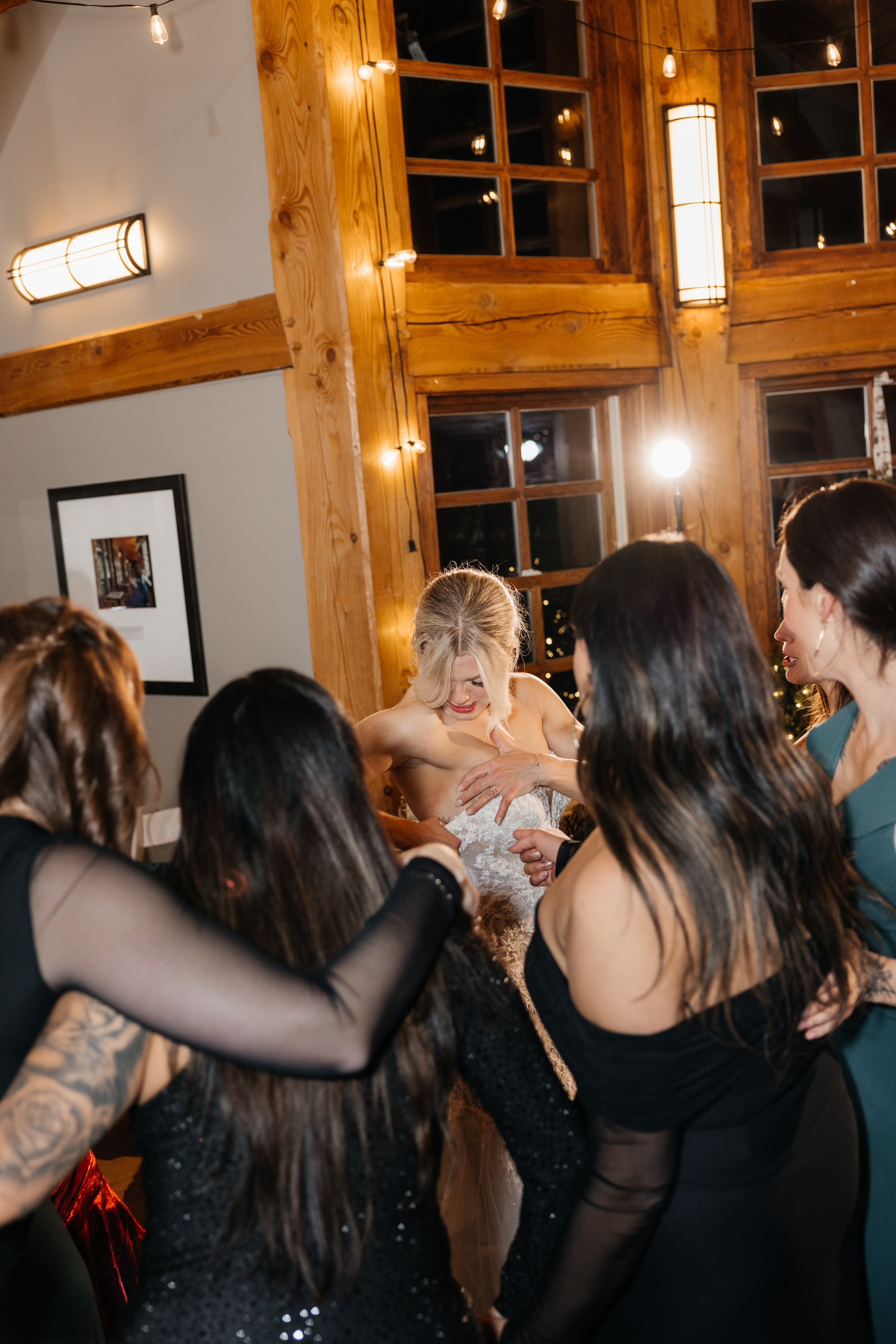 Winter wedding. Emerald lake lodge. Affordable Photographer in Calgary — Tetiana Shuhai