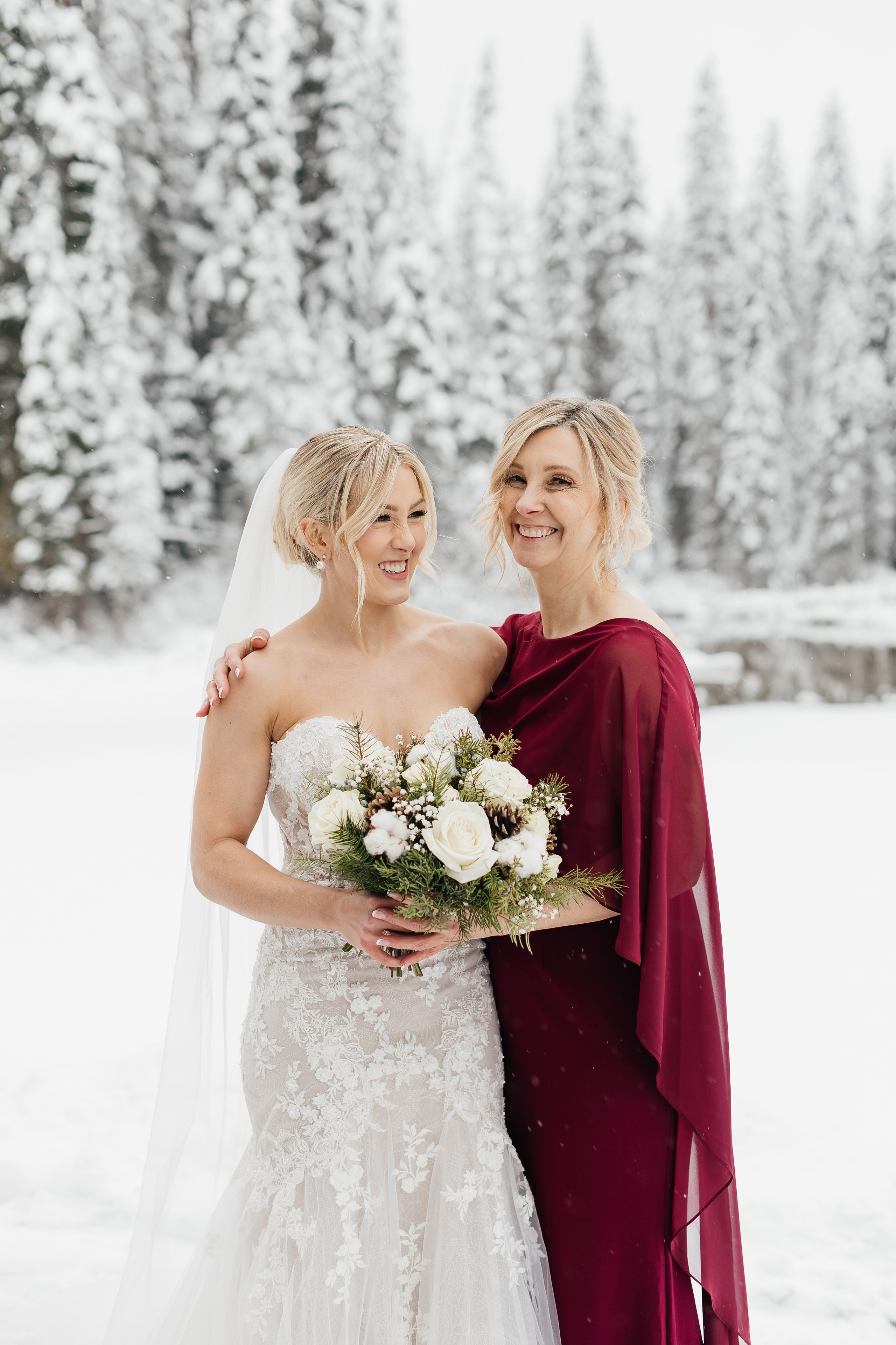Winter wedding. Emerald lake lodge. Affordable Photographer in Calgary — Tetiana Shuhai