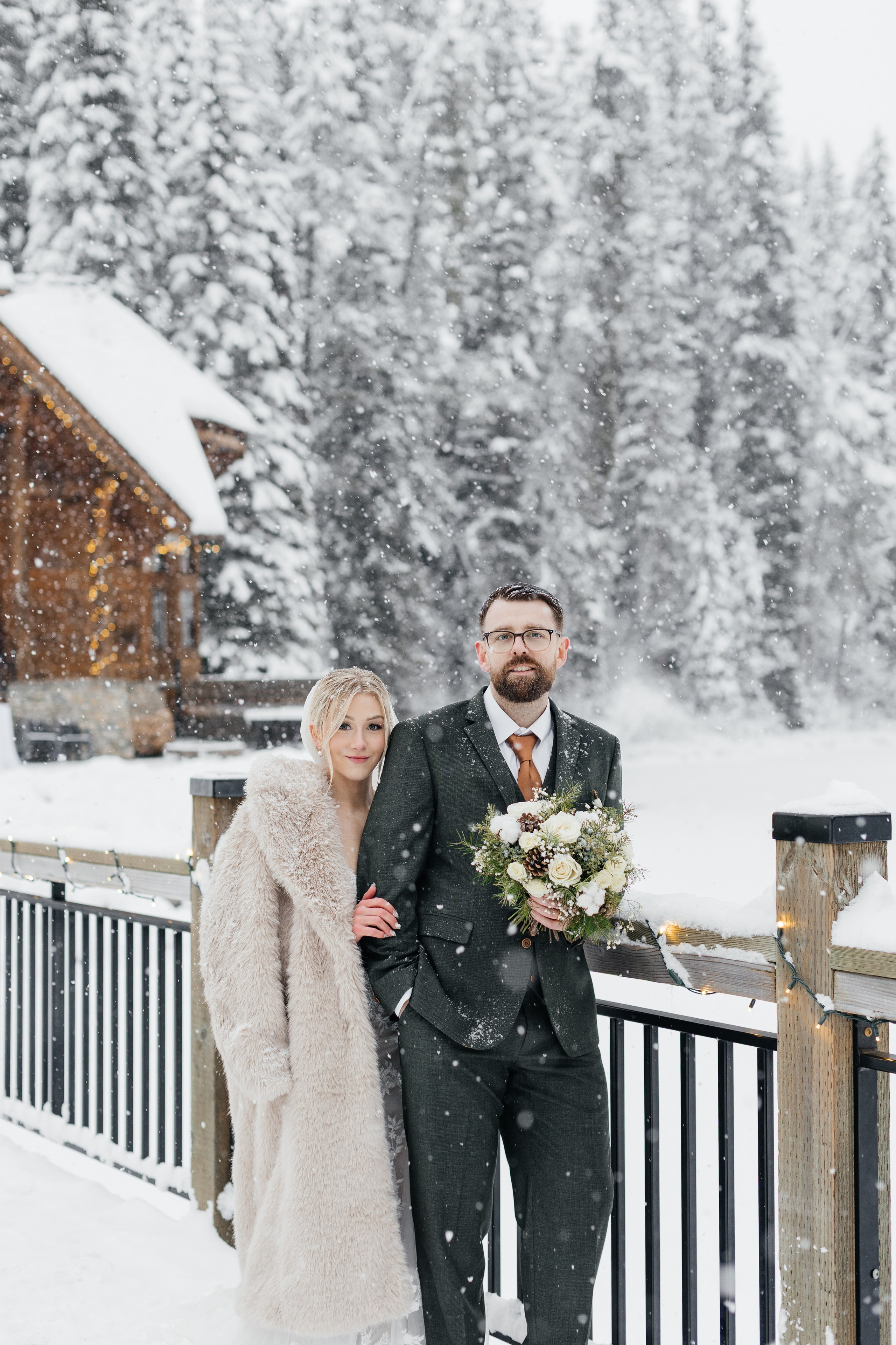 Winter wedding. Emerald lake lodge. Affordable Photographer in Calgary — Tetiana Shuhai