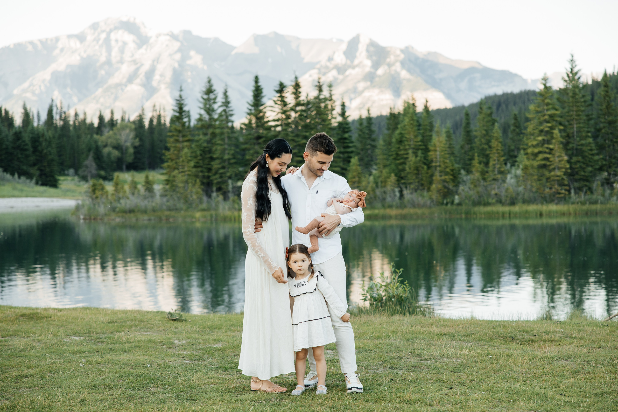 Top 7 Best Photoshoot Locations in Banff and Canmore for Families, Engagements, and Weddings