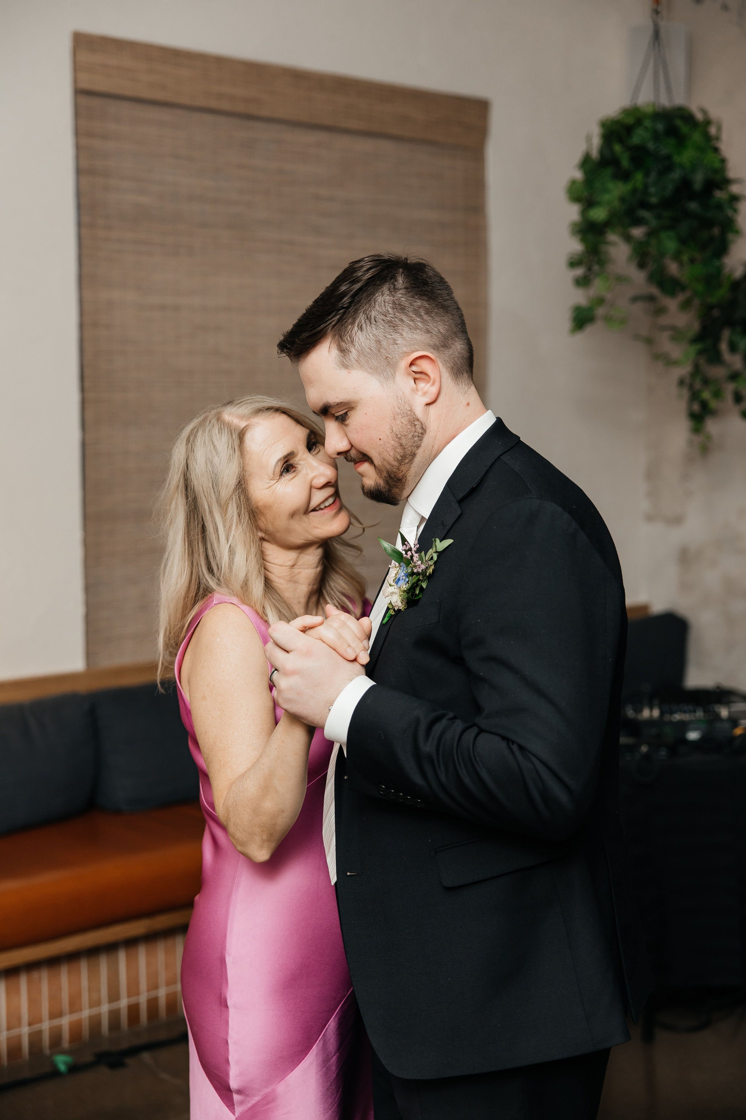 Bri&Matt. Affordable Photographer in Calgary — Tetiana Shuhai