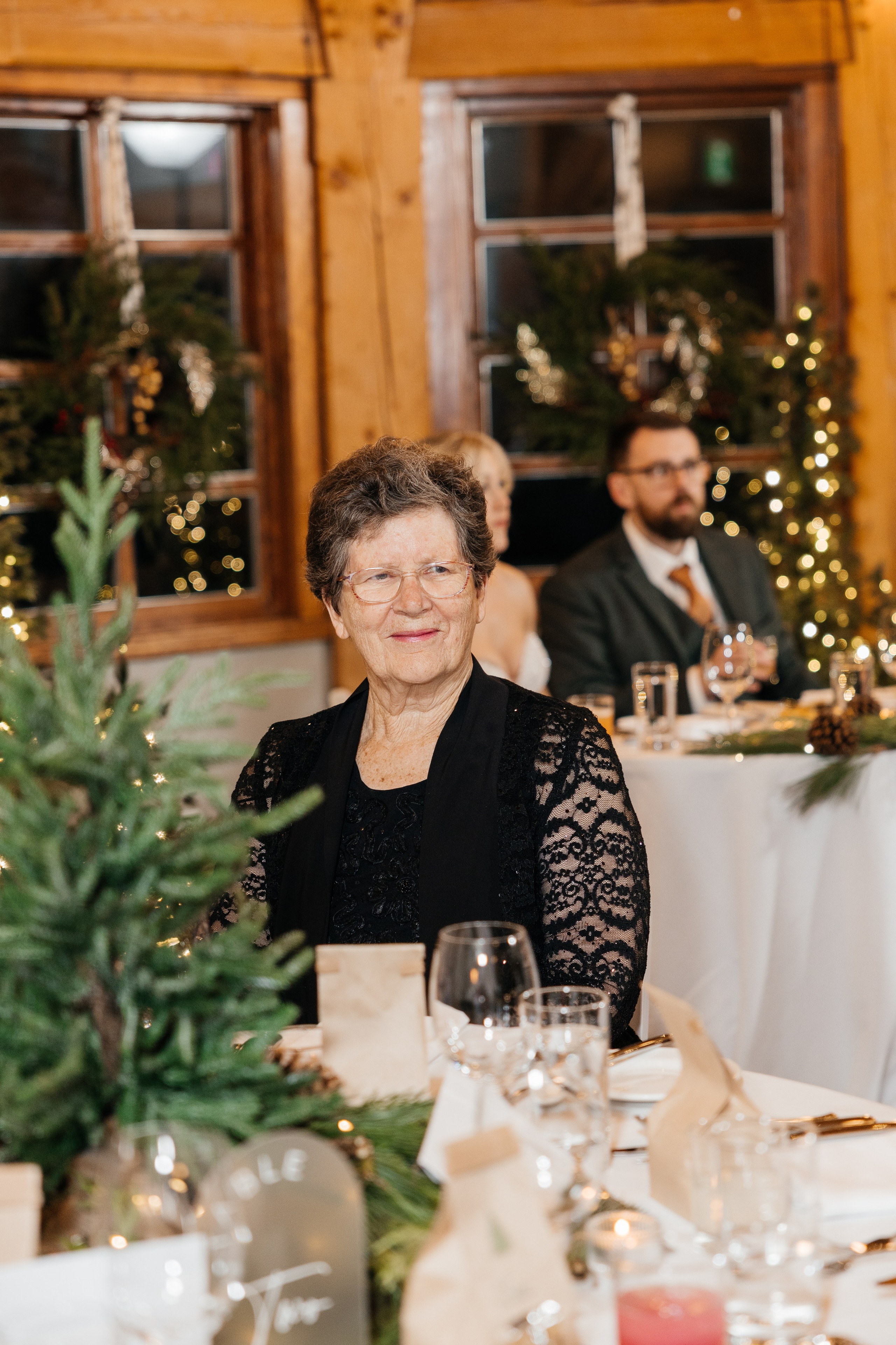 Winter wedding. Emerald lake lodge. Affordable Photographer in Calgary — Tetiana Shuhai