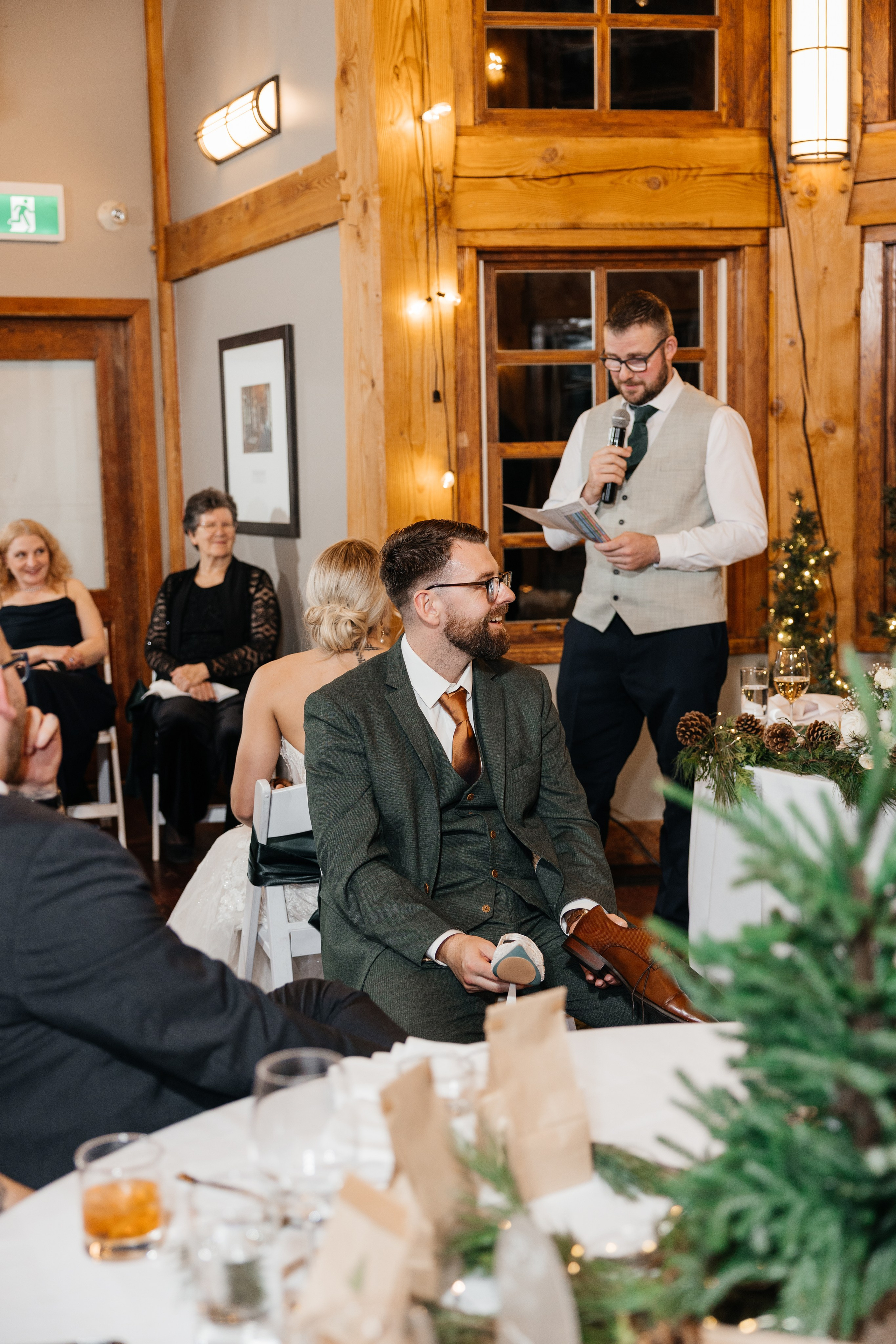 Winter wedding. Emerald lake lodge. Affordable Photographer in Calgary — Tetiana Shuhai