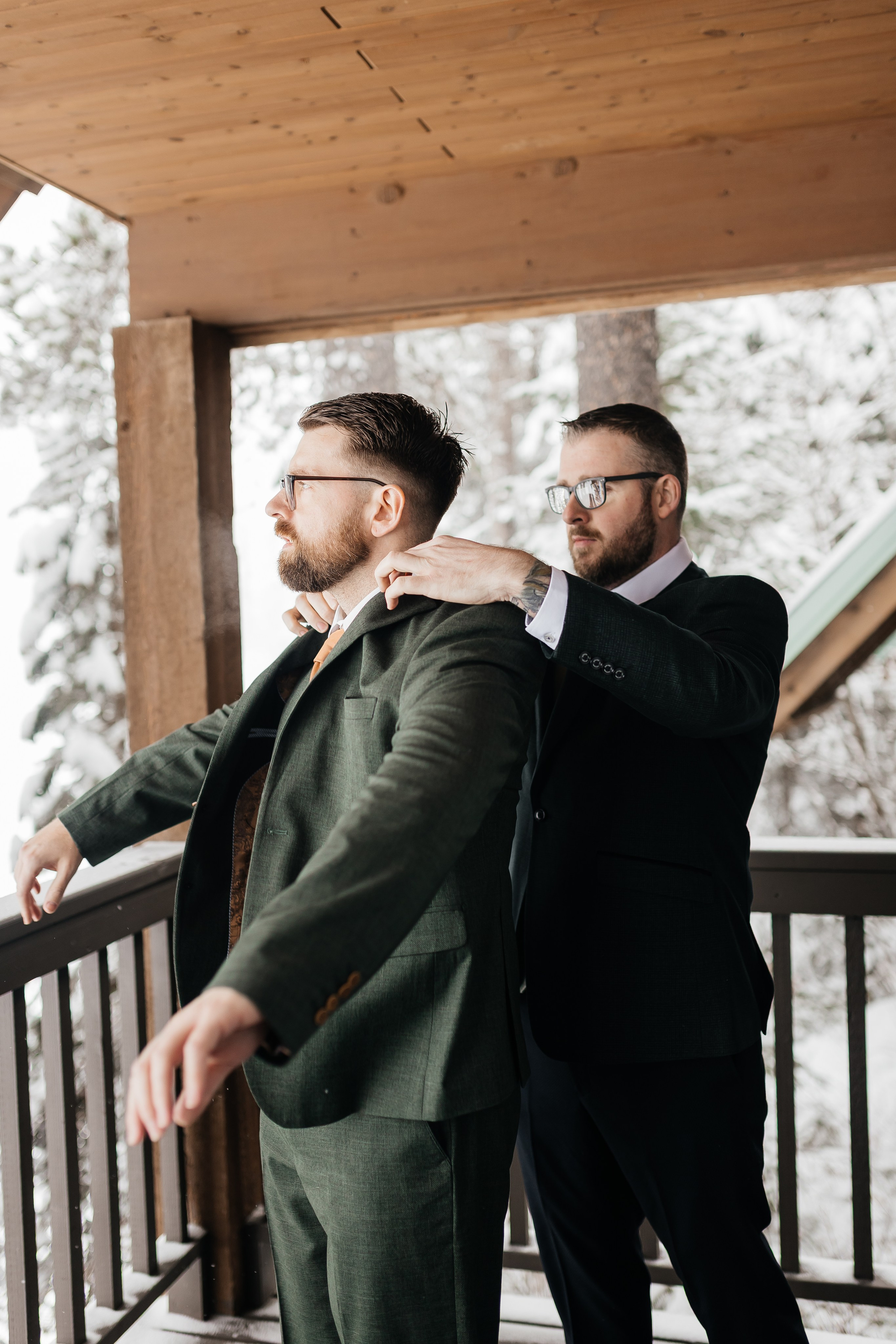 Winter wedding. Emerald lake lodge. Affordable Photographer in Calgary — Tetiana Shuhai