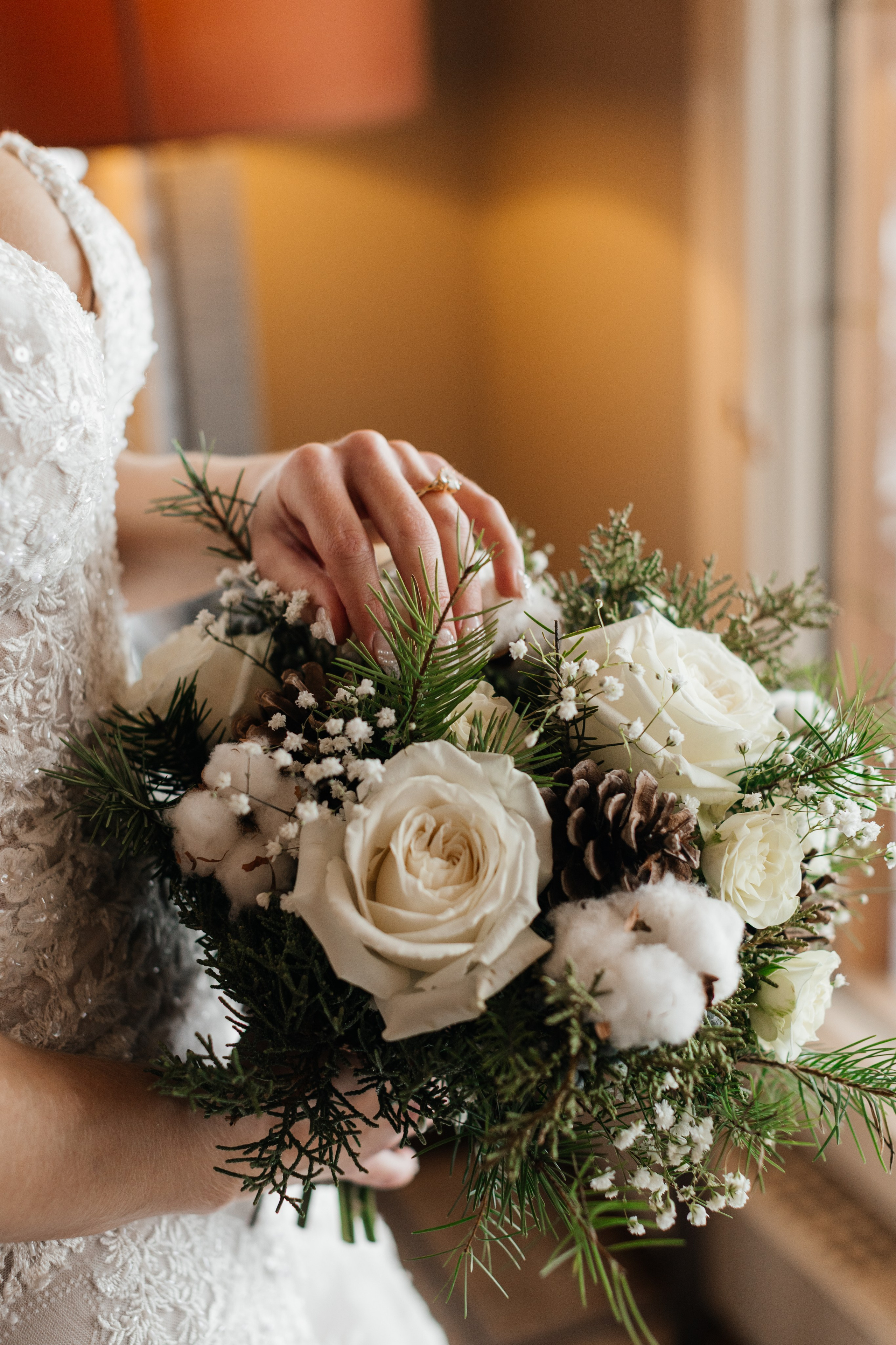 Winter wedding. Emerald lake lodge. Affordable Photographer in Calgary — Tetiana Shuhai