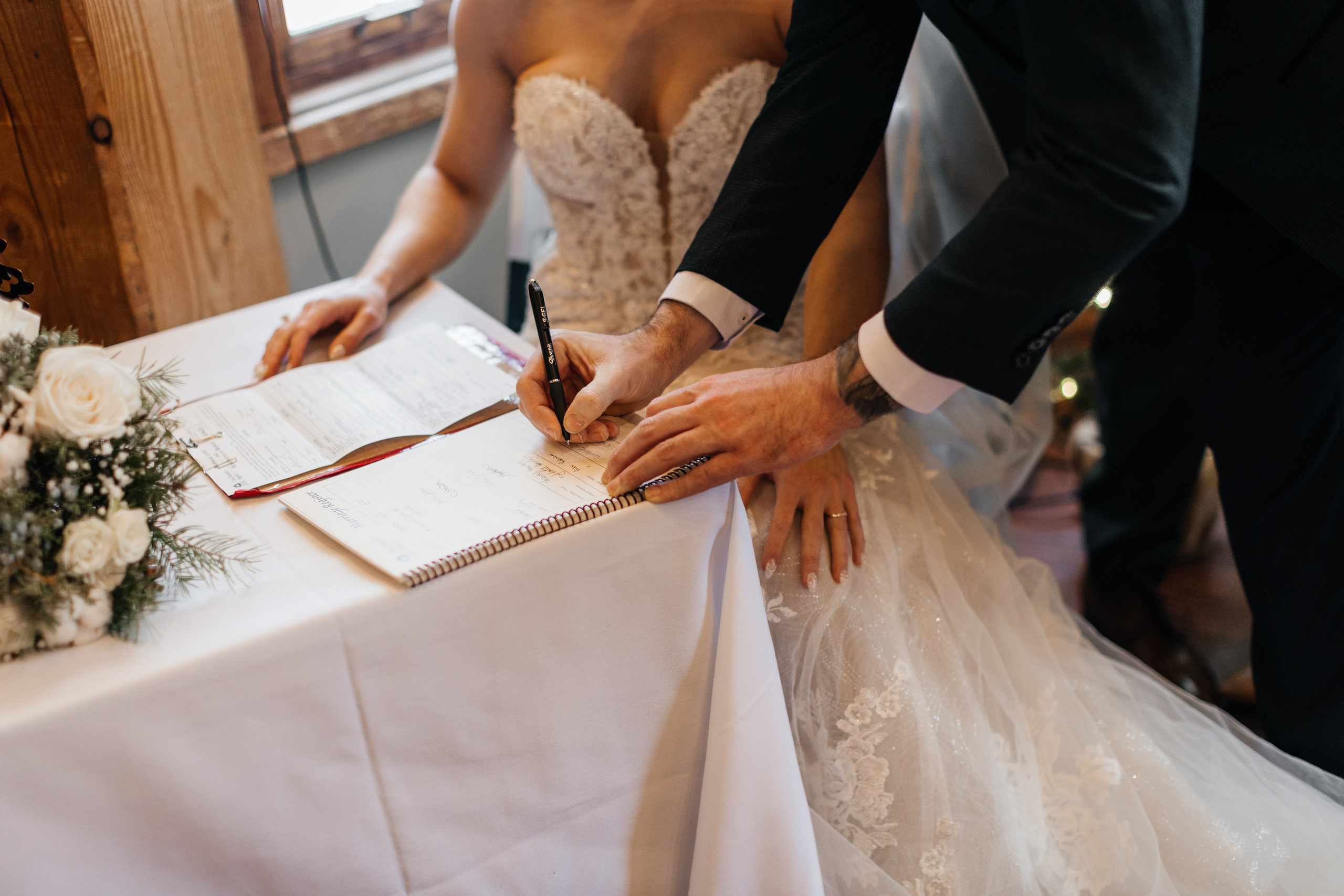 Winter wedding. Emerald lake lodge. Affordable Photographer in Calgary — Tetiana Shuhai