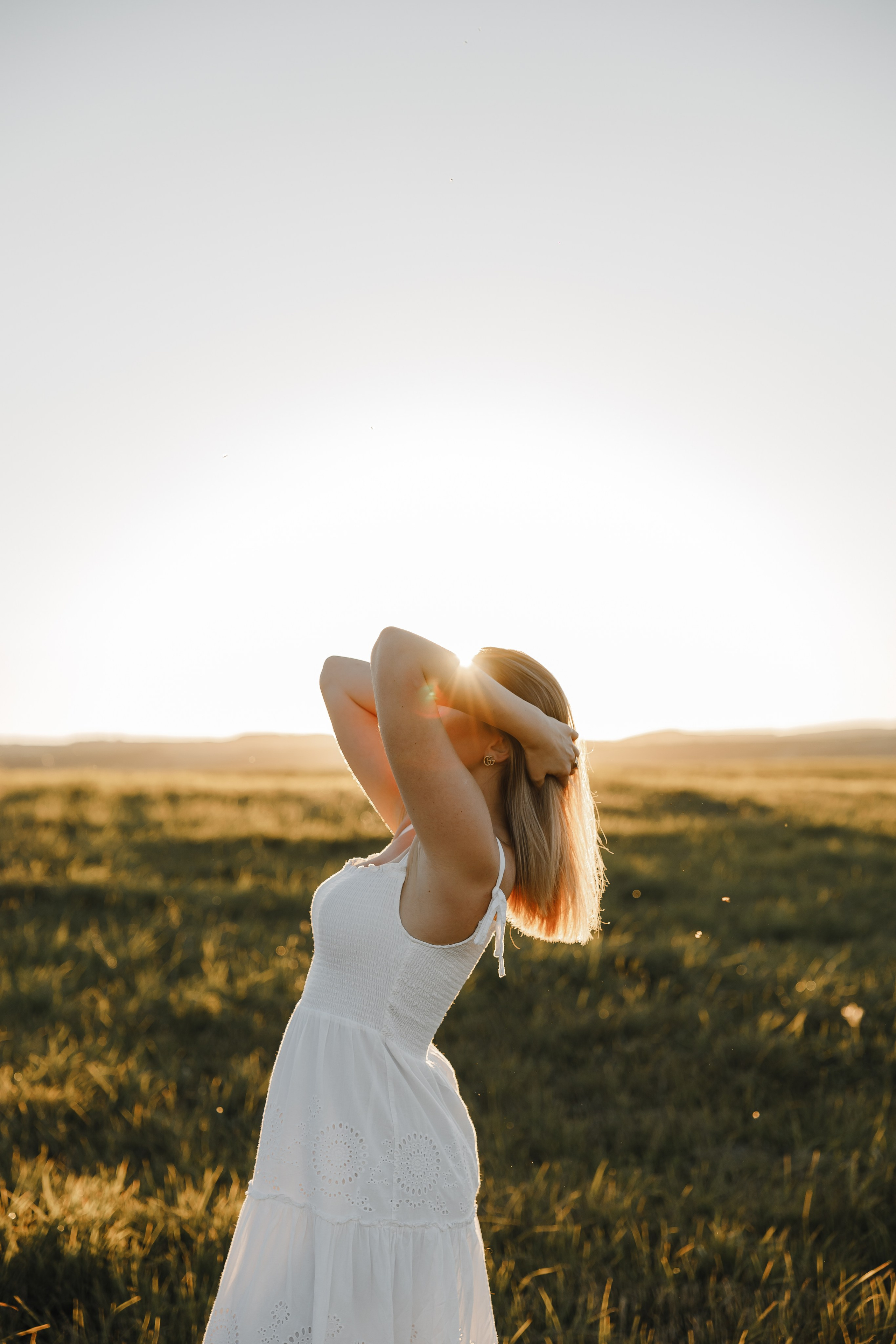 Maria. Sunset photoshoot with hourse
